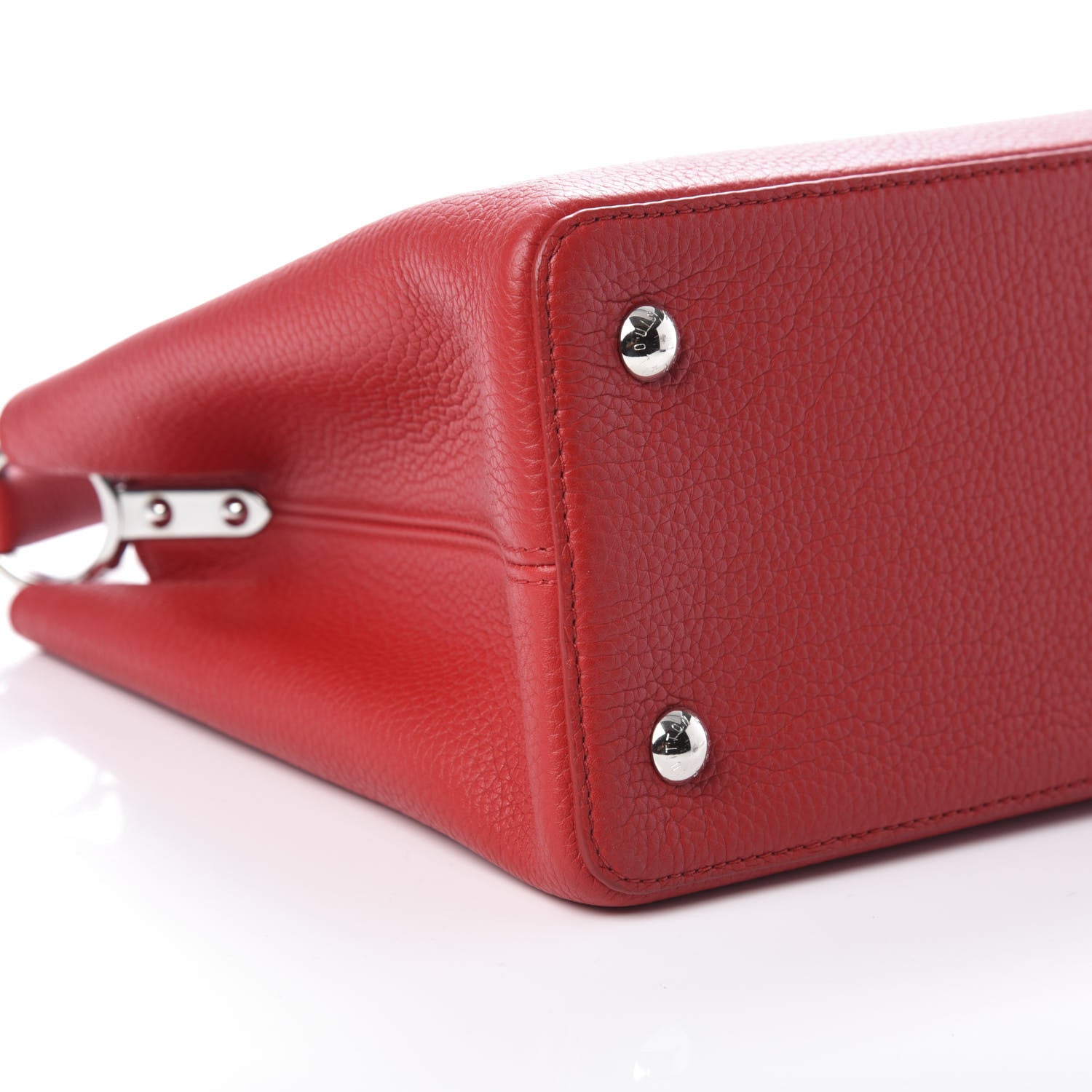 Louis Vuitton Taurillon Capucines MM Rubis 8 of 9