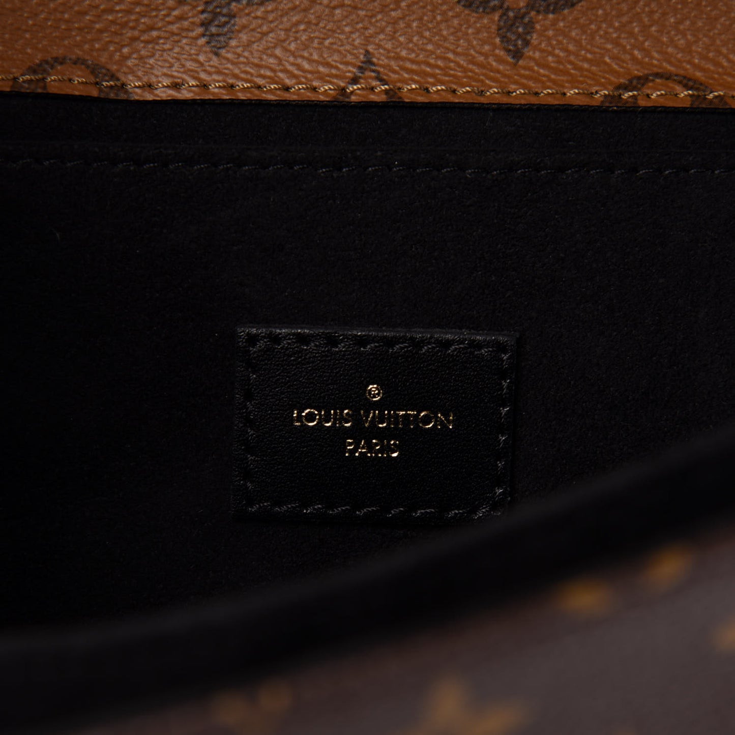Reverse Monogram Pochette Metis