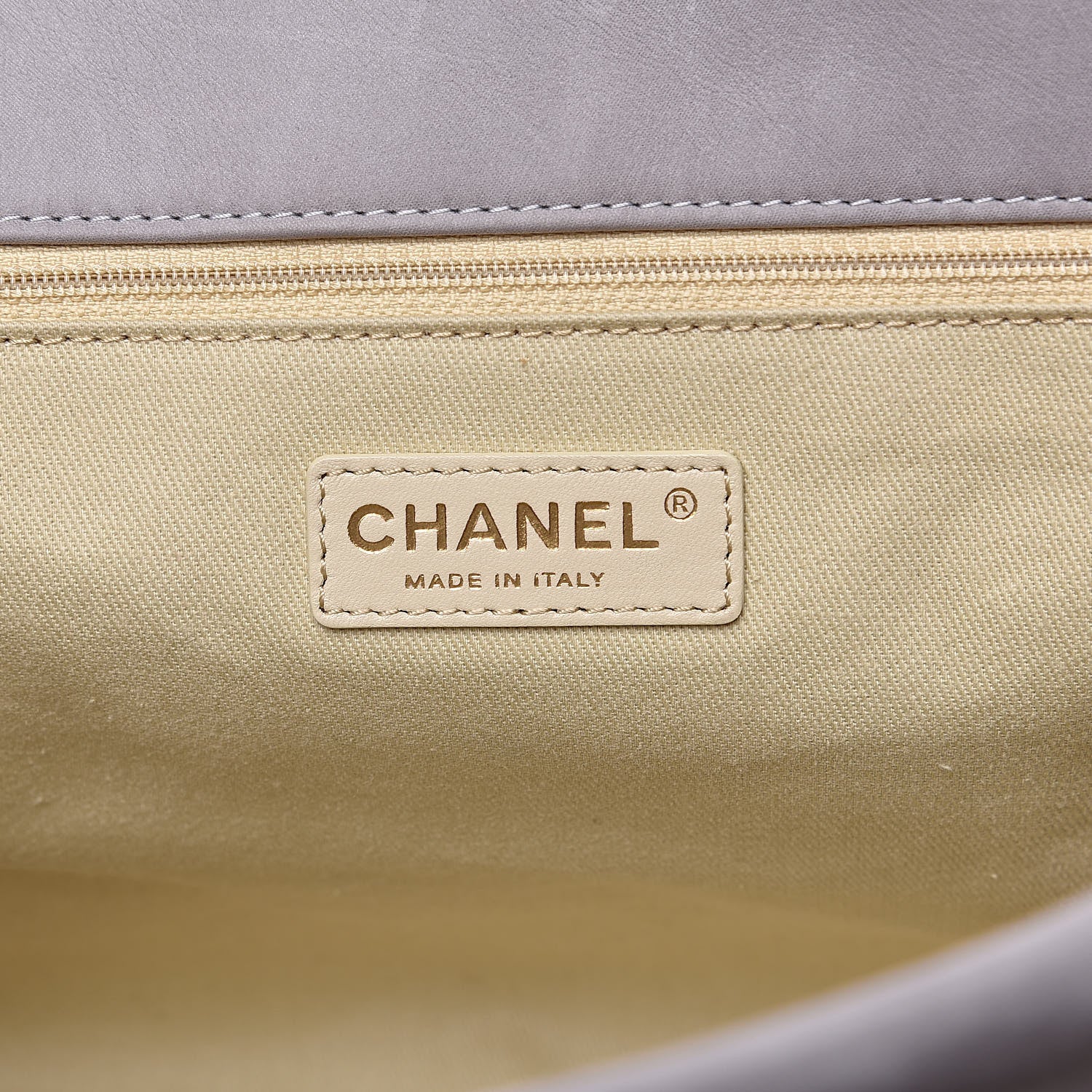 Chanel Iridescent Calfskin Large Chic Quilt Flap Gris 6 of 13