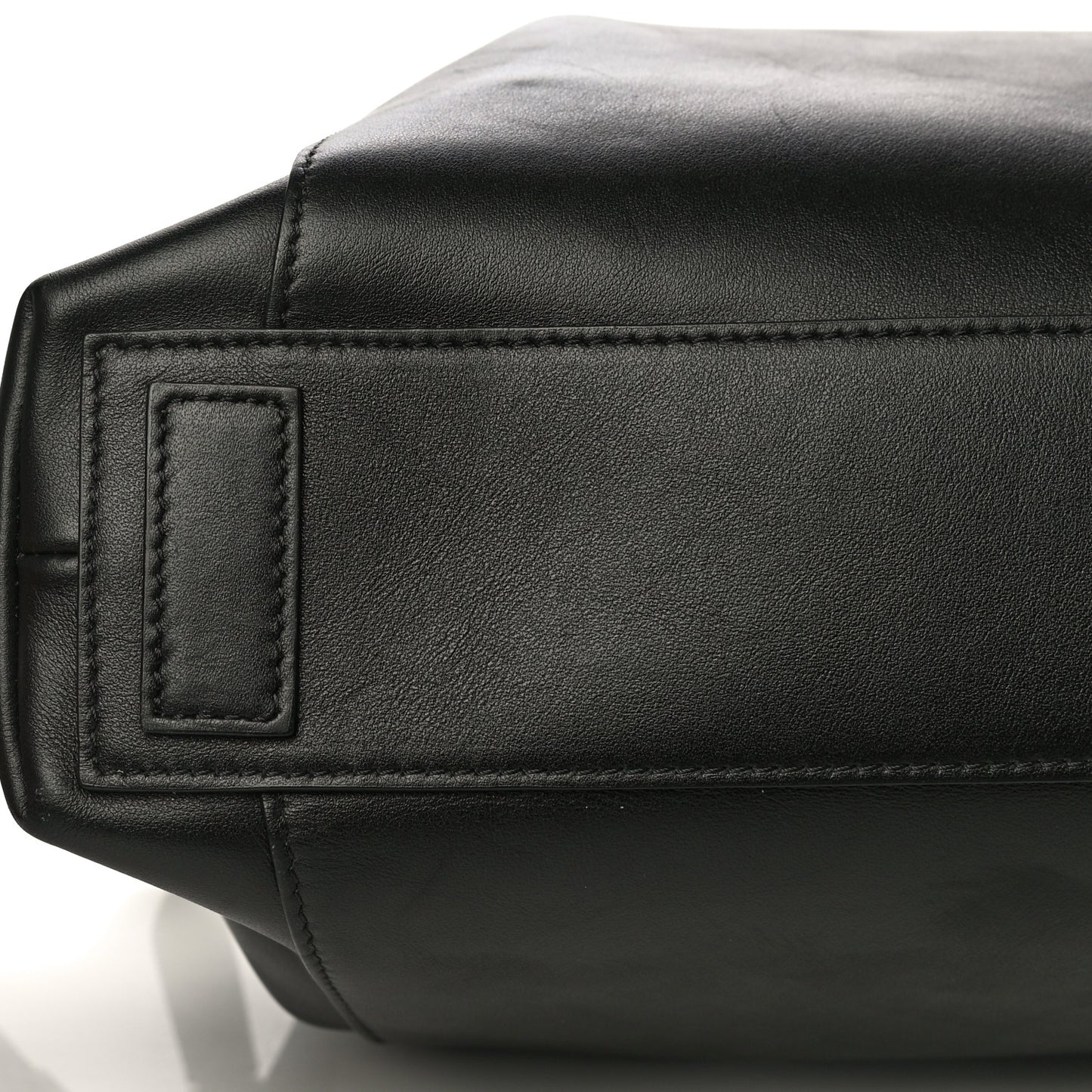 Smooth Calfskin Small Soft Antigona Black
