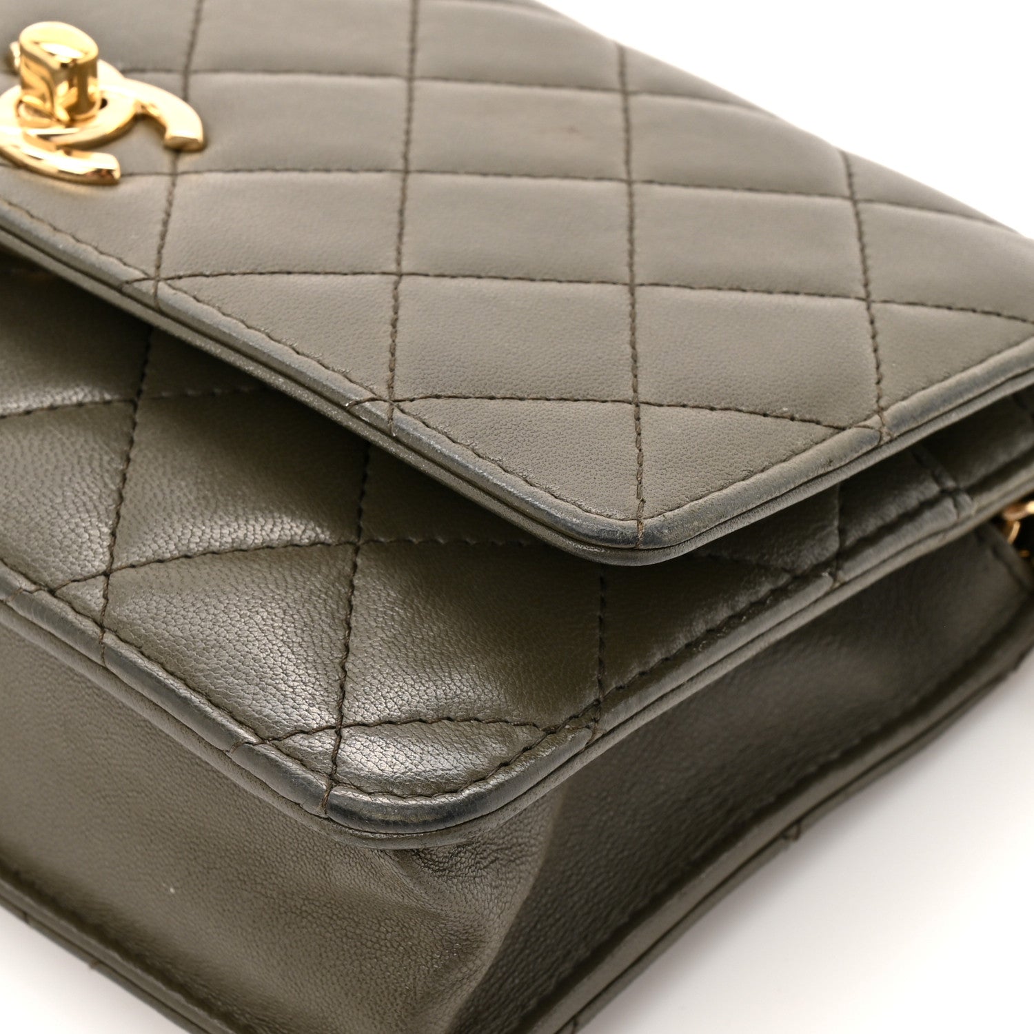 Chanel Lambskin Quilted Trendy CC Wallet On Chain WOC Green 16 of 17