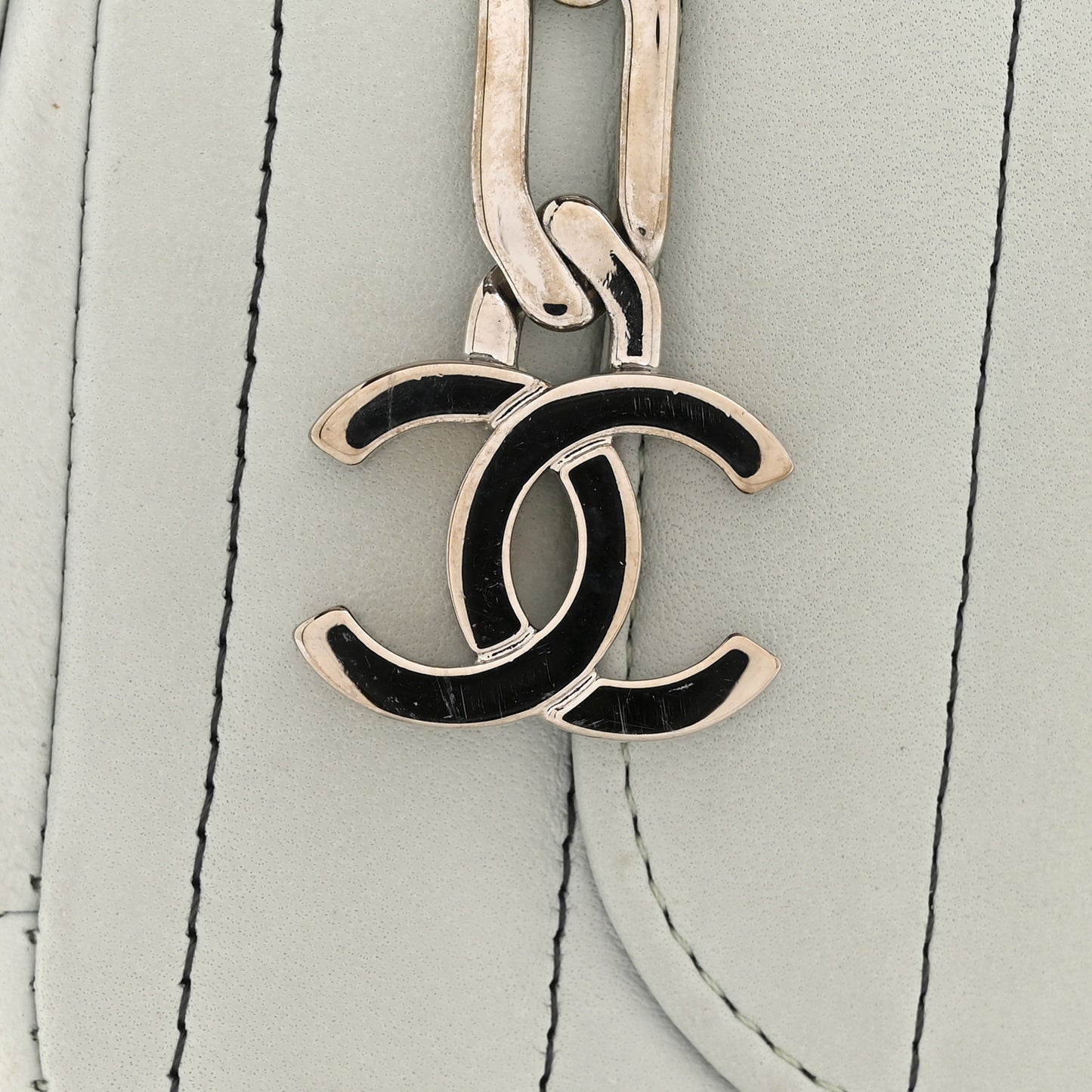 Lambskin Vertical Quilted Mademoiselle Camera Case Green