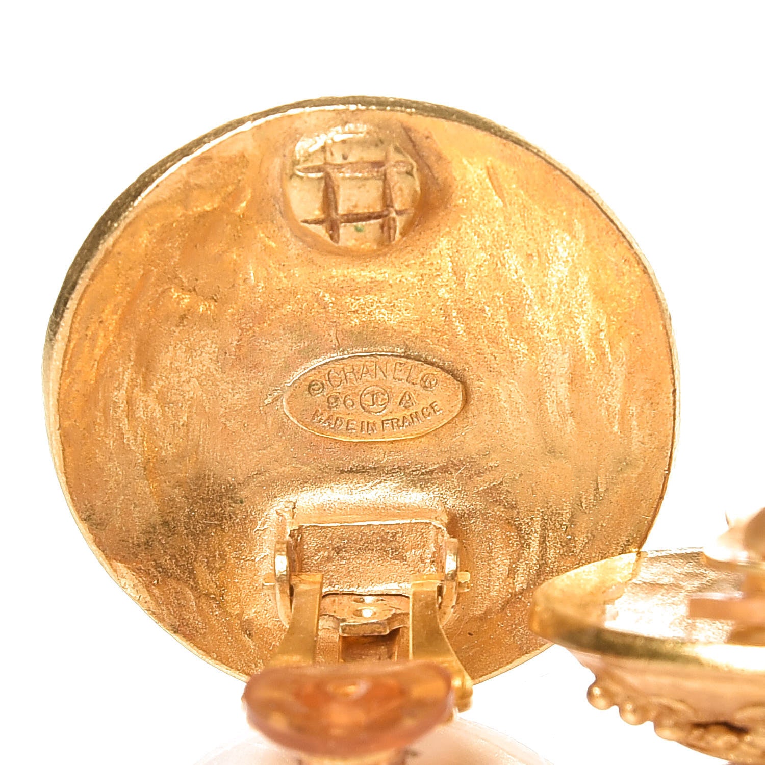Chanel Round CC Clip On Earrings Gold 4 of 4