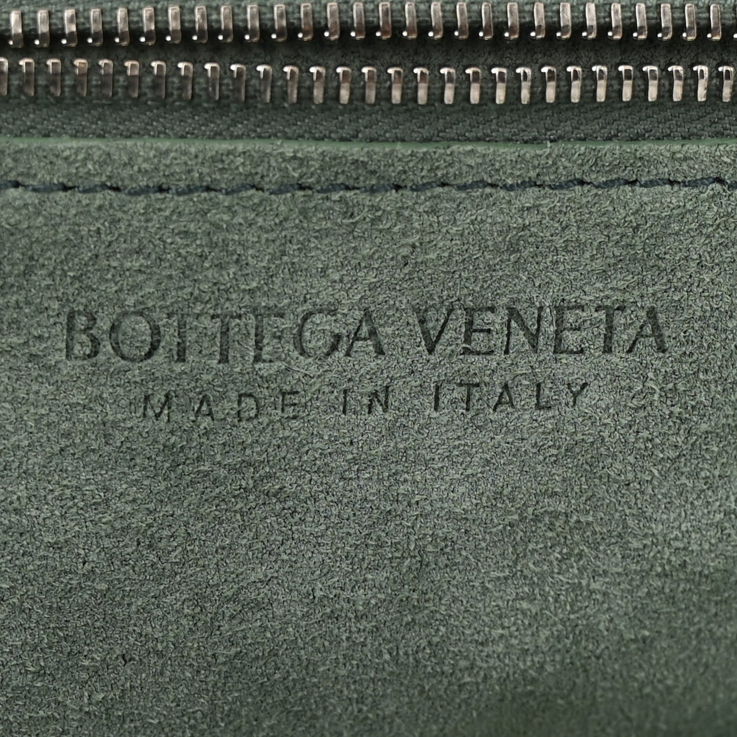 Calfskin Intrecciato Virgule New Sauge