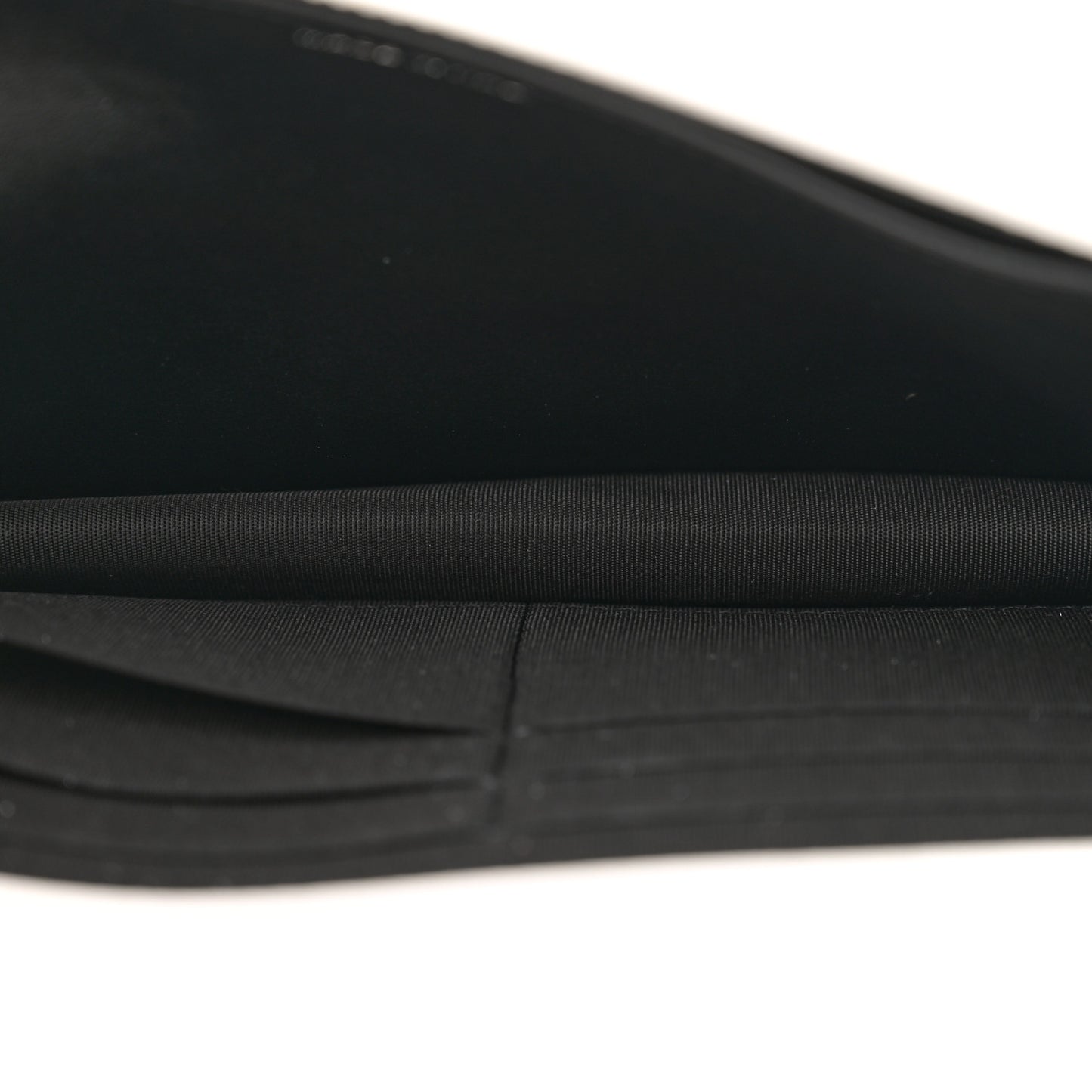 Caviar Quilted My Everything Wallet On Chain WOC White