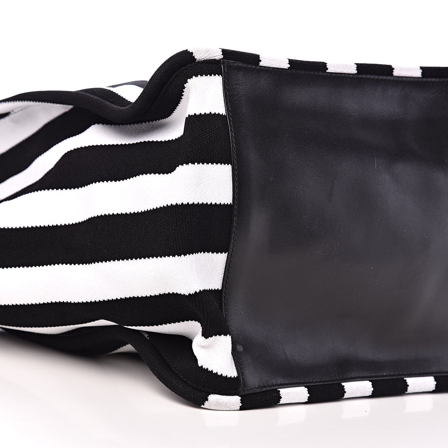 Knit Stripes Extra Large Tote Black Ecru