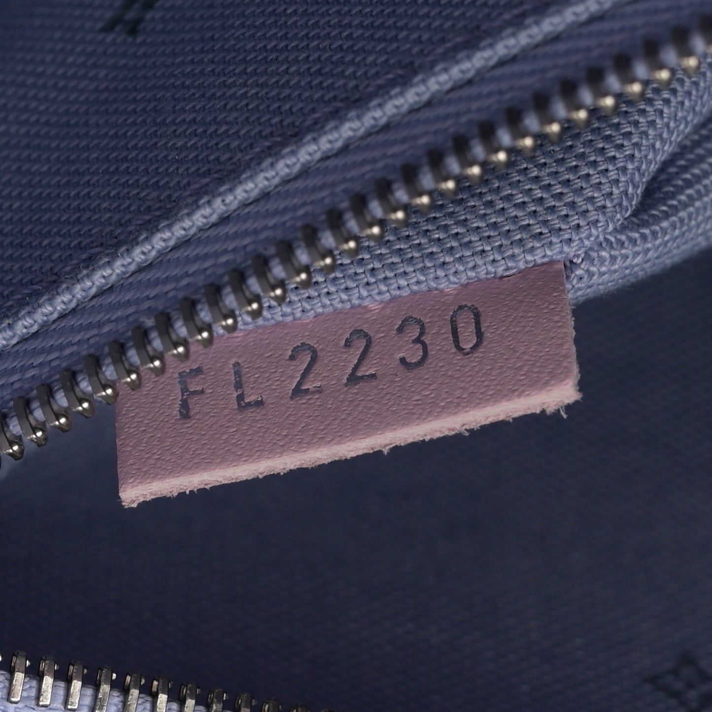 Monogram Escale Onthego GM Pastel