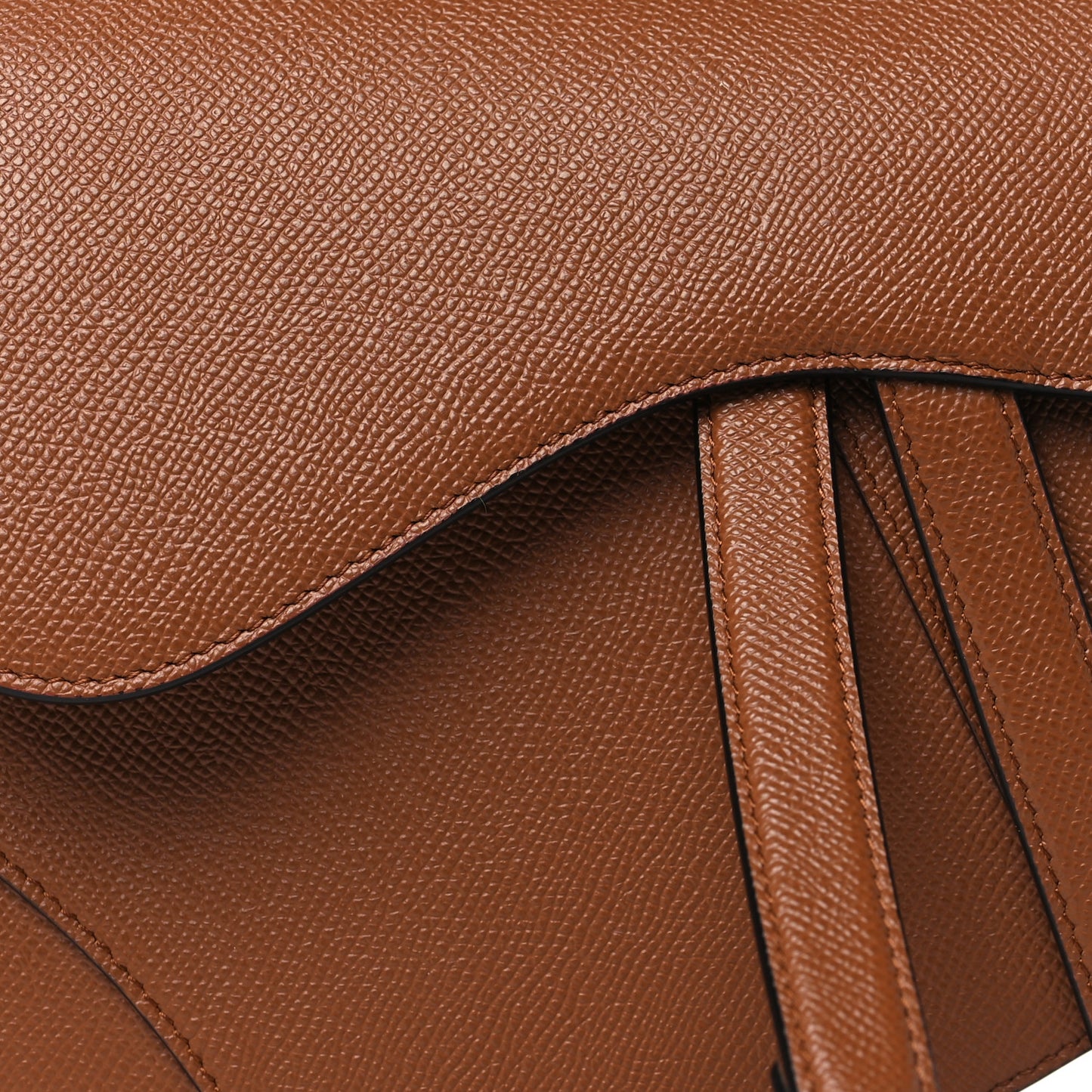 Grained Calfskin Saddle Bag Camello