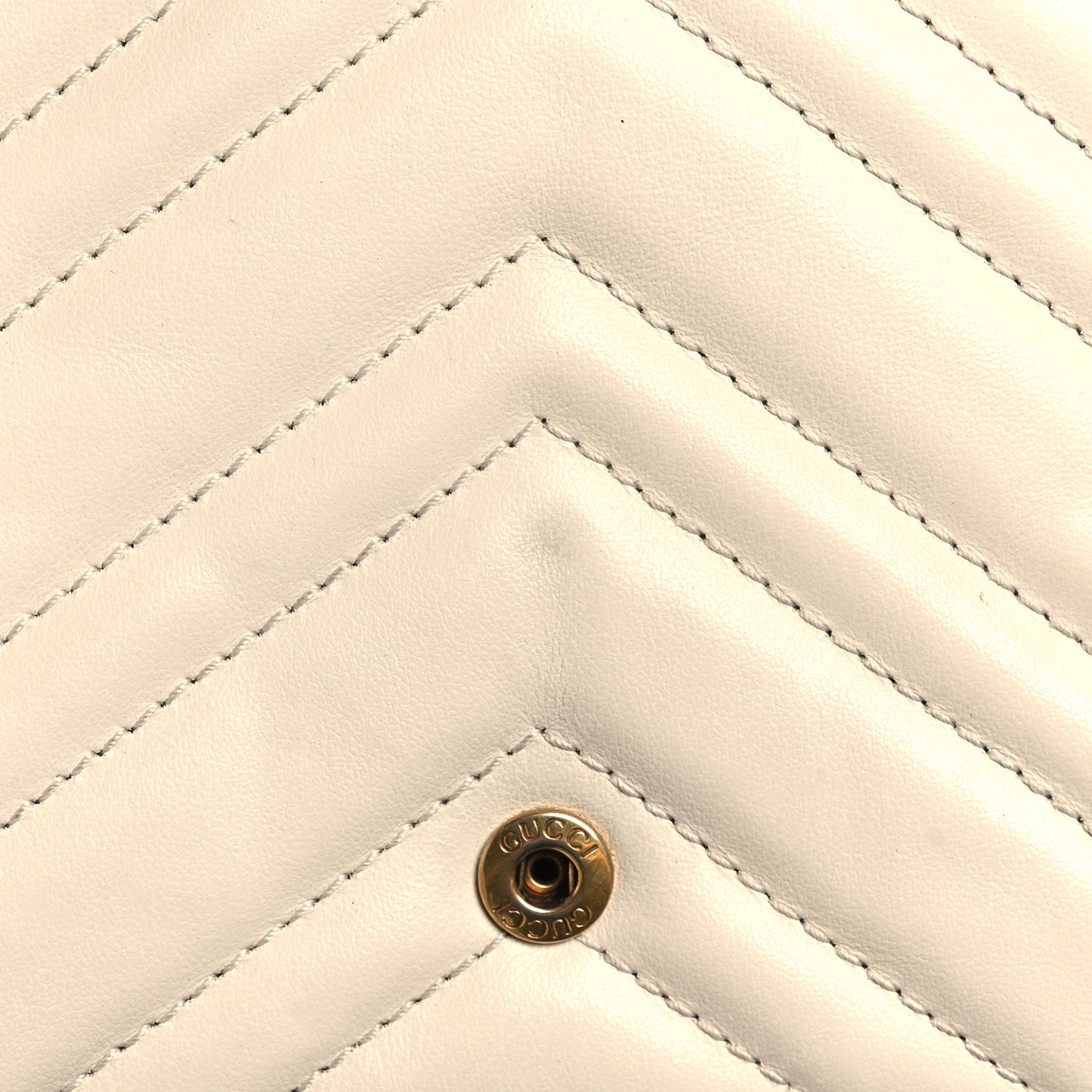 Calfskin Matelasse Mini GG Marmont Shoulder Bag With Card Holder White Black