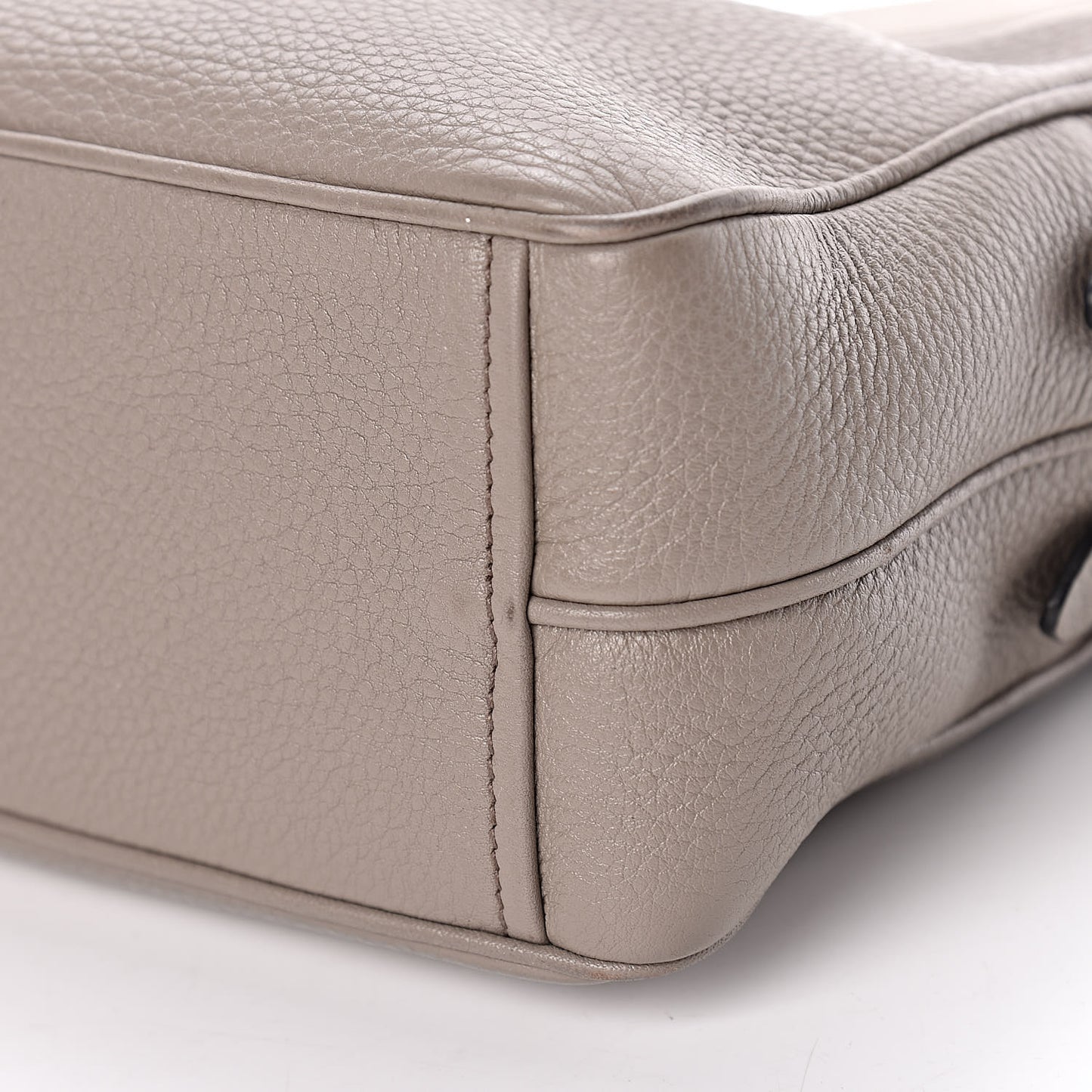 Vitello Phenix Camera Bag Argilla
