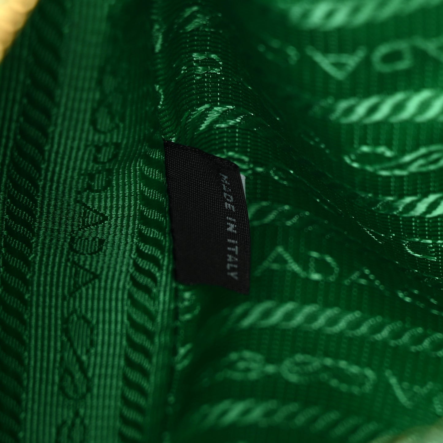 Saffiano Lux Re-Edition 2005 Shoulder Bag Mango