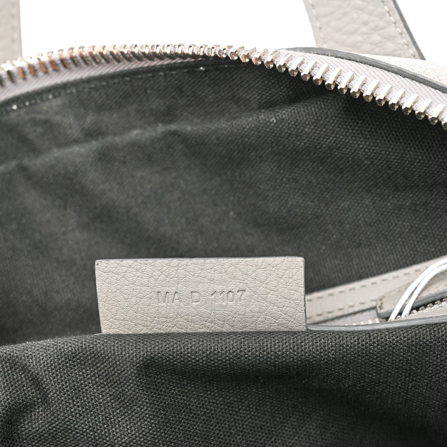 Pebbled Calfskin Small Nightingale Pearl Grey