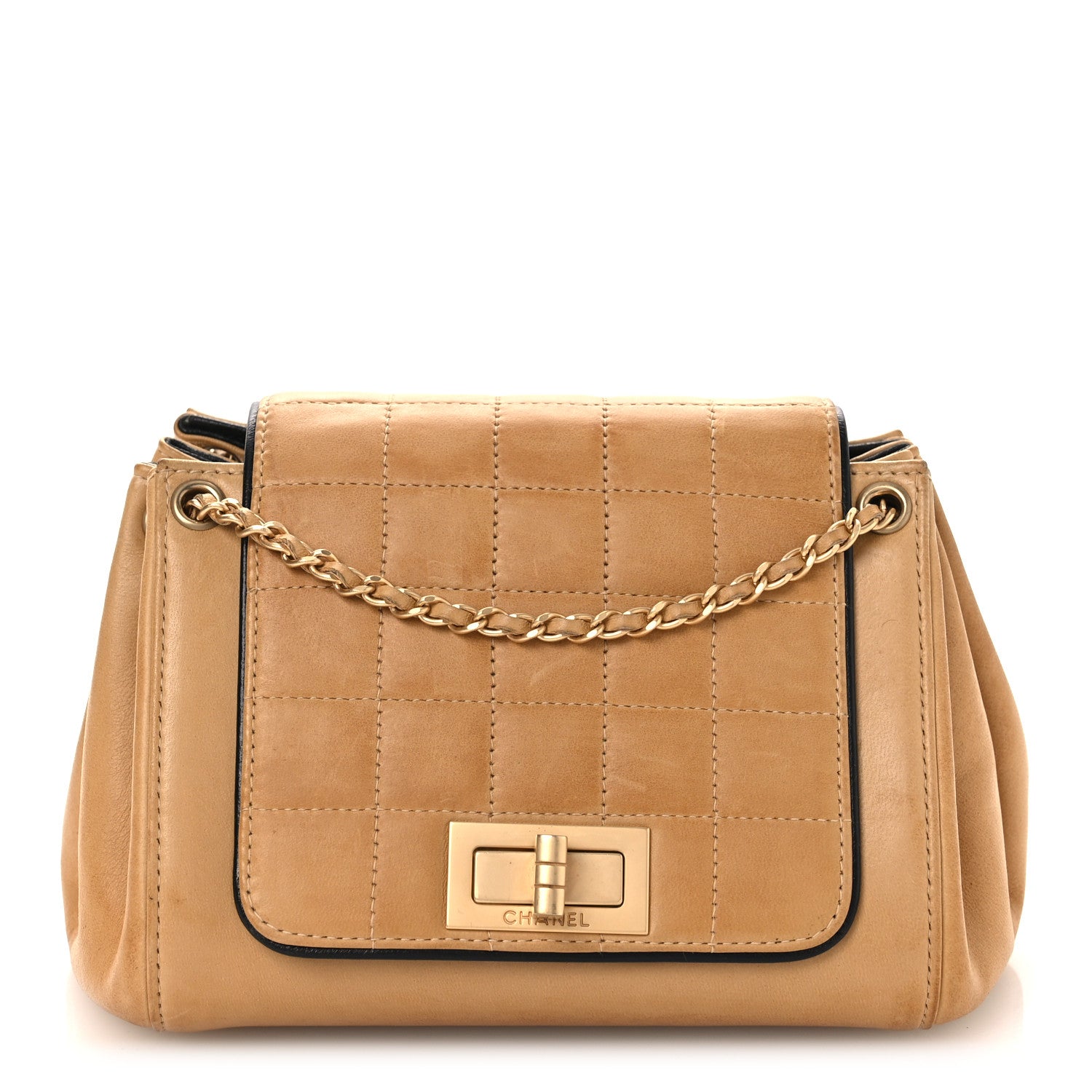 CHANEL メモワール・ド・ラ・モード Chanel Lambskin Chocolate Bar Accordion Reissue Flap Beige 1823048