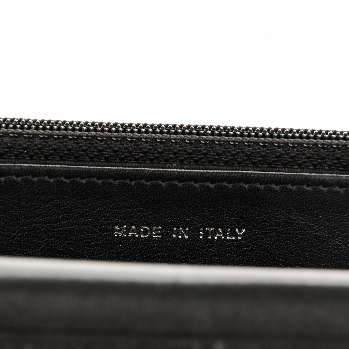 Patent Quilted Brilliant Wallet On Chain WOC Black
