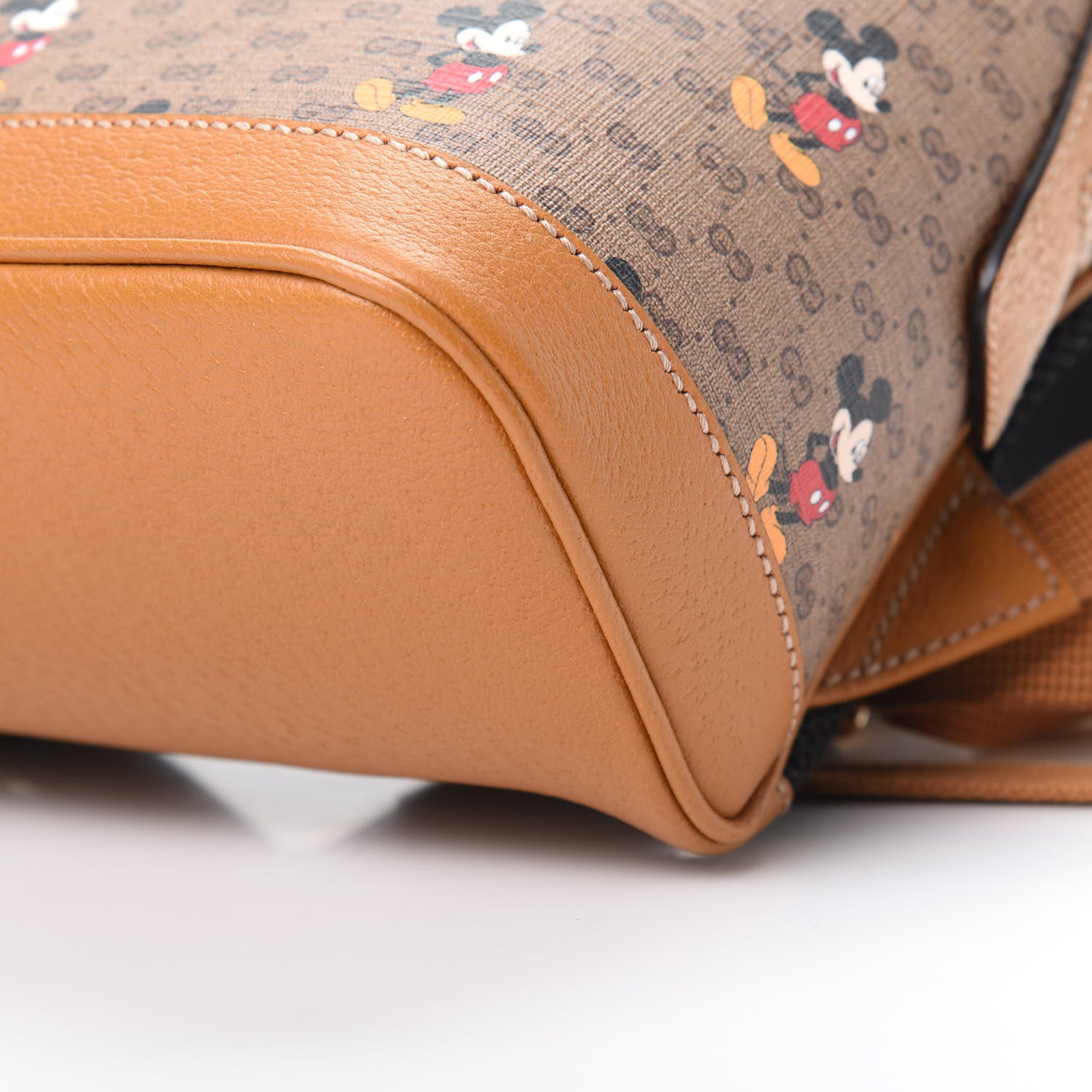 Gucci X DISNEY Mini Vintage GG Supreme Monogram Mickey Mouse Small Dome Backpack Beige Vintage Sun Oil 9 of 10