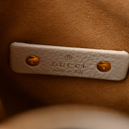 Gucci Grained Calfskin Softbit Medium Shoulder Bag Light Grey 7 of 13