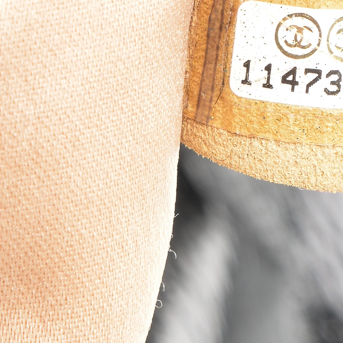 Vinyl Medium Rock and Chain Flap Black