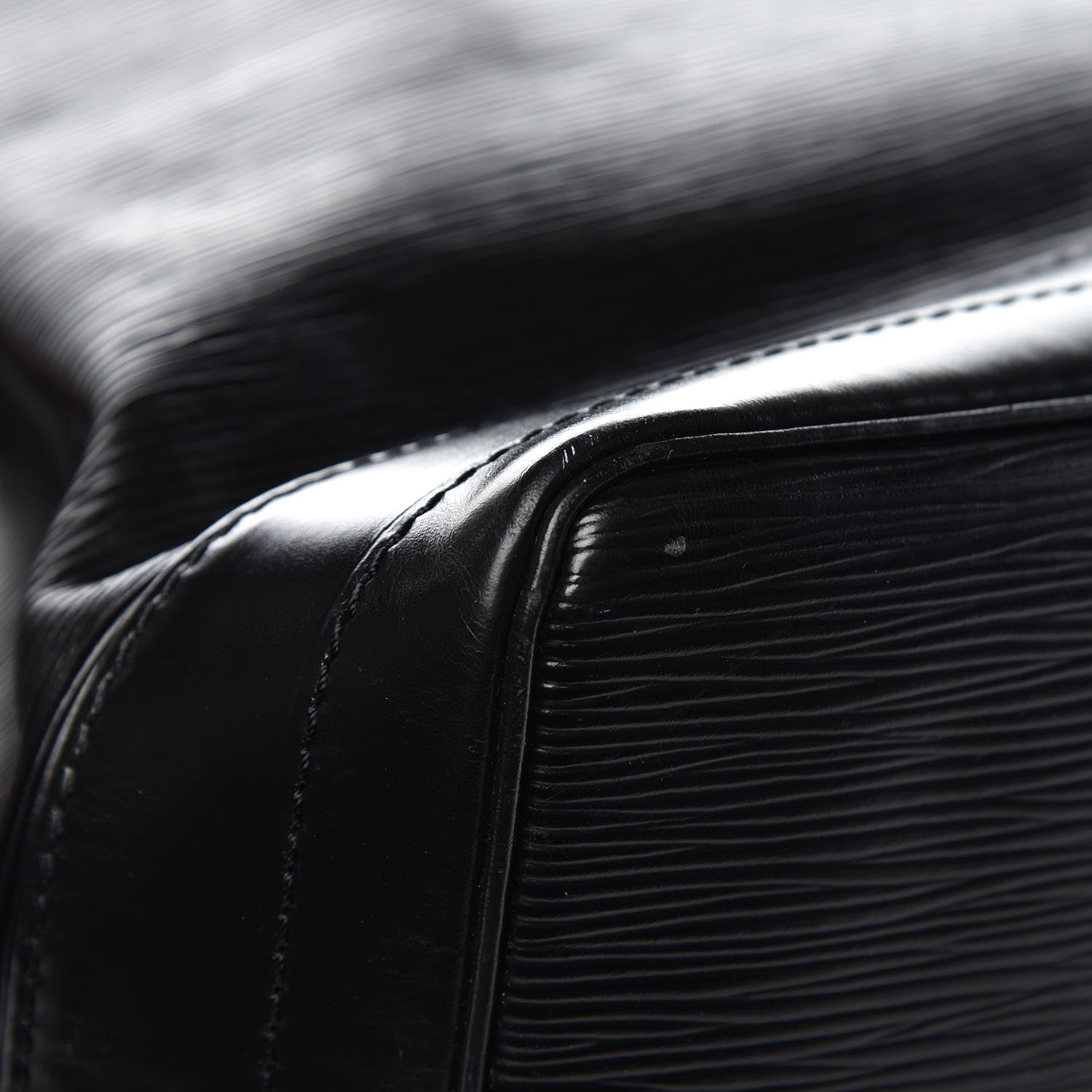 Louis Vuitton Epi Noe Black 10 of 13