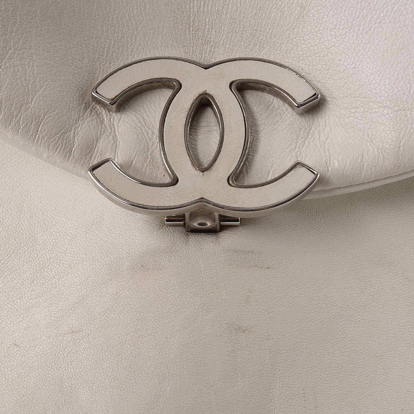 Lambskin Sensual Accordion Flap White