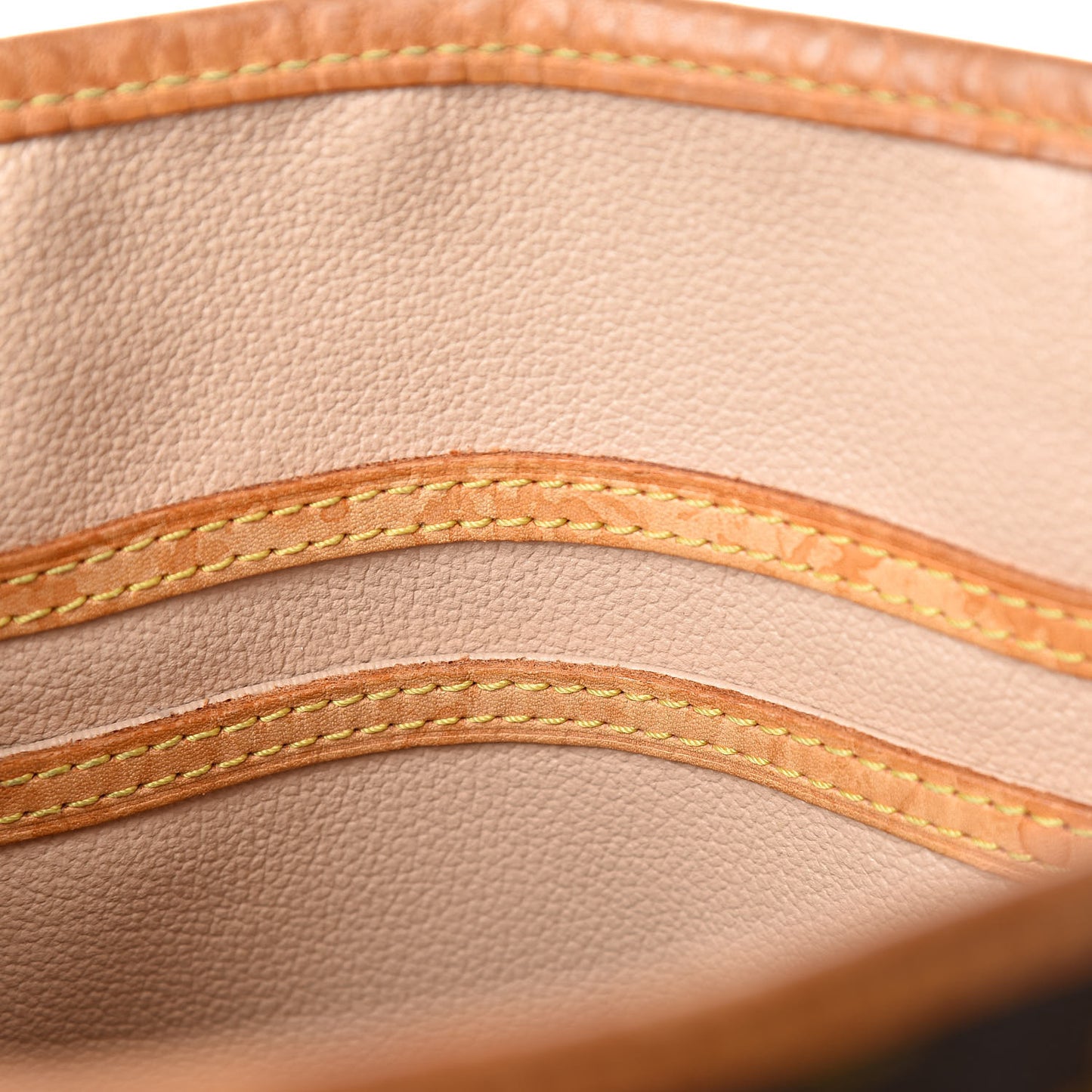 Monogram Petit Bucket 23