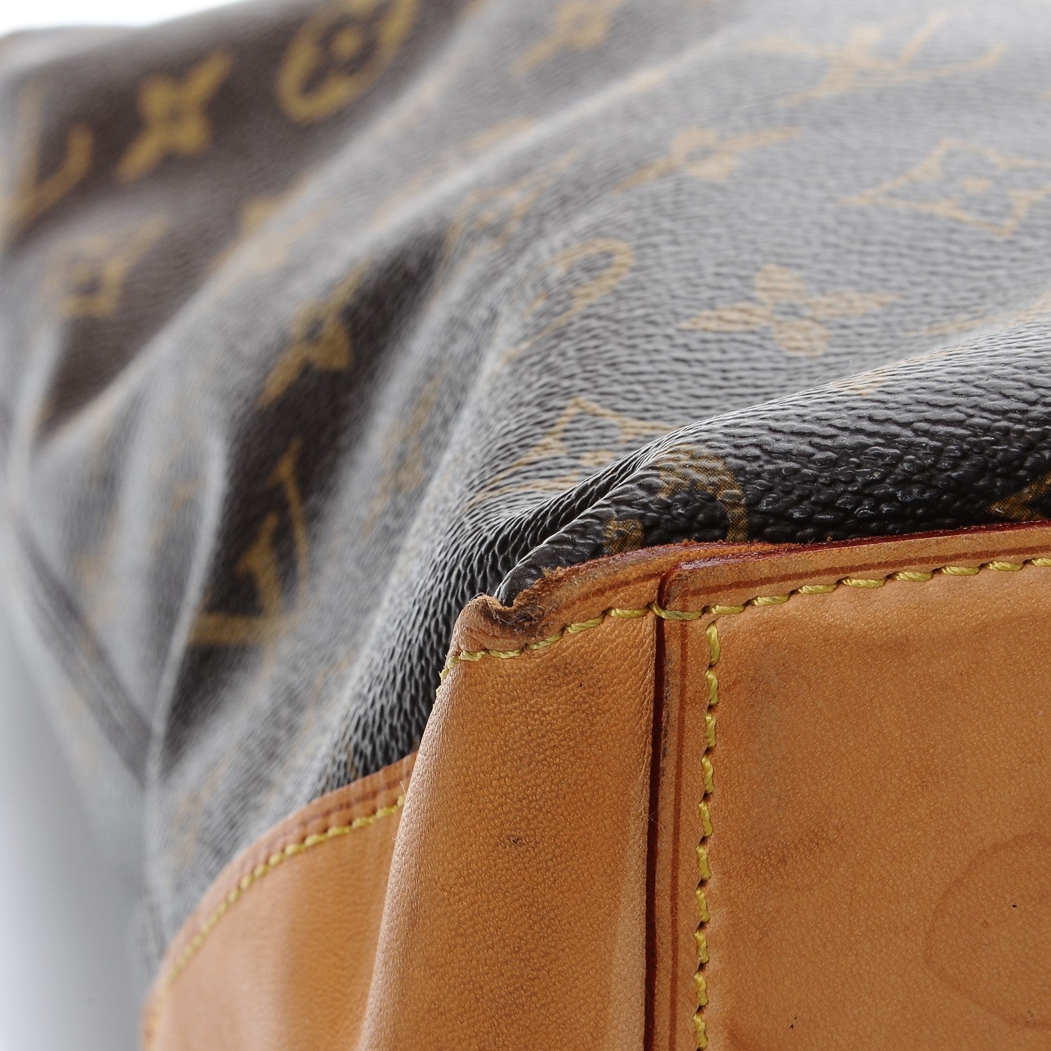 Louis Vuitton Monogram Cabas Mezzo 13 of 17