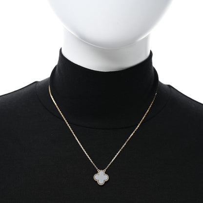 Van Cleef & Arpels 18K Yellow Gold Black Onyx Vintage Alhambra Pendant Necklace 3 of 5