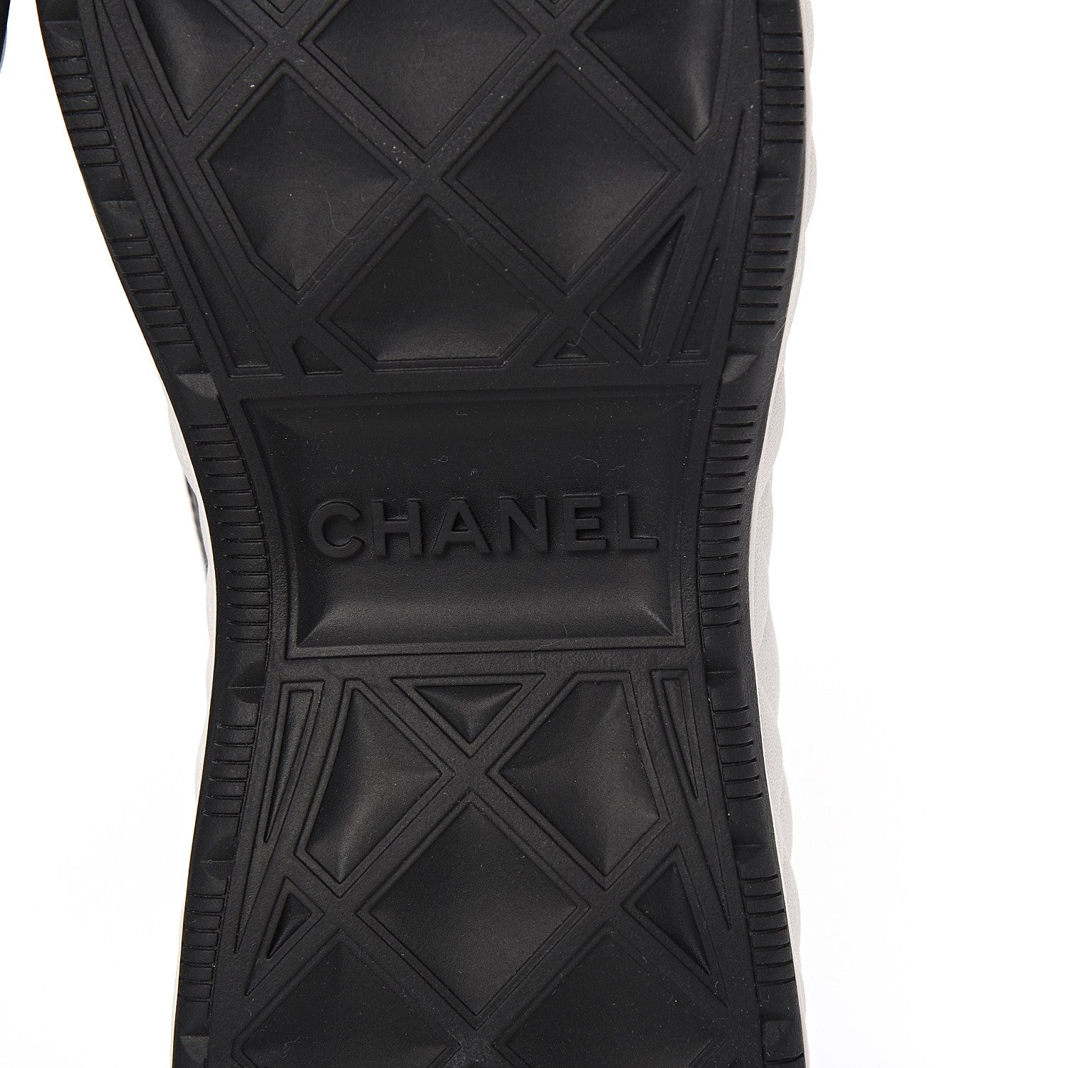 Chanel Velvet Calfskin Mixed Fibers CC Sneakers 39 Black 6 of 9