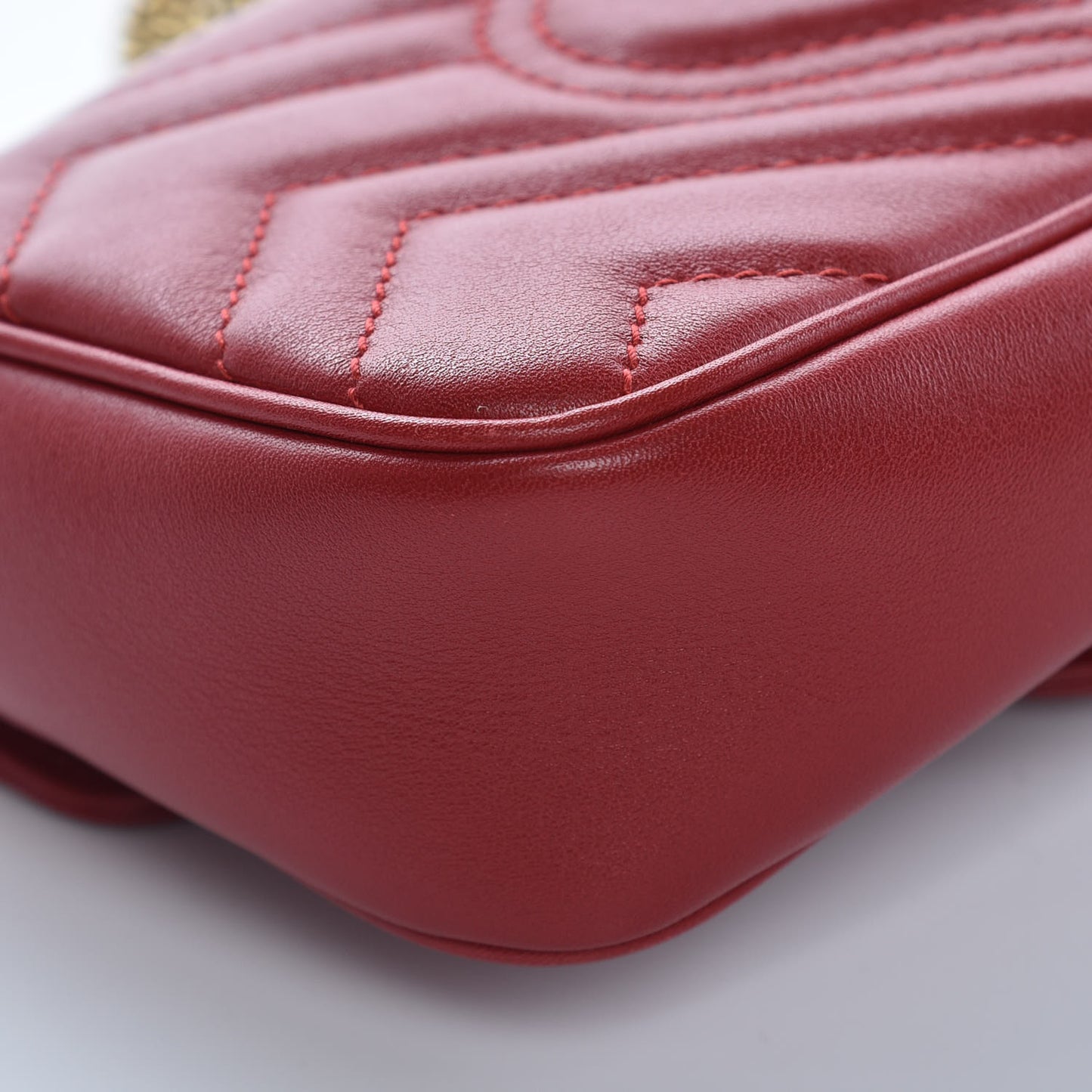 Calfskin Matelasse Super Mini GG Marmont Shoulder Bag Hibiscus Red