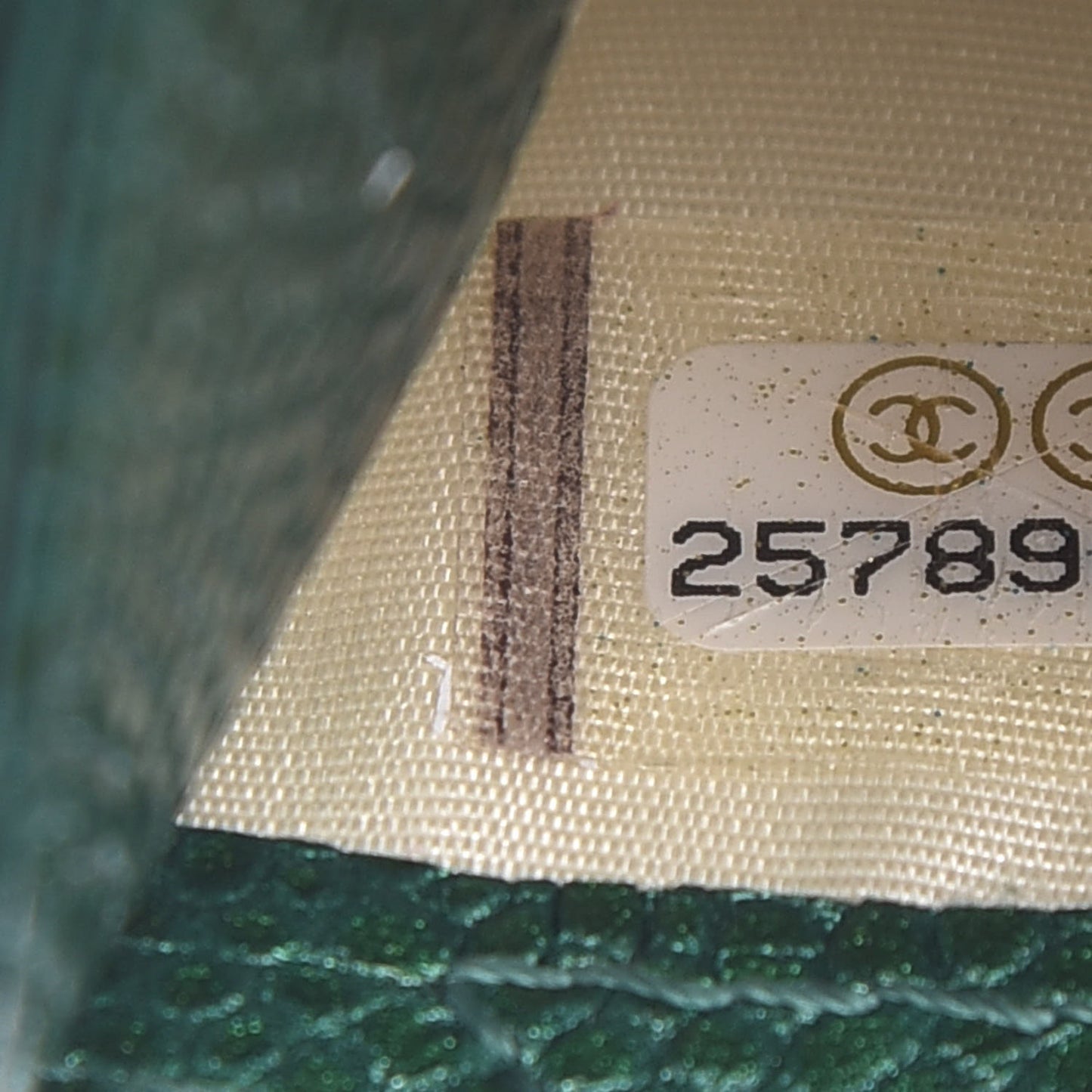 Metallic Caviar Quilted Card Holder Green