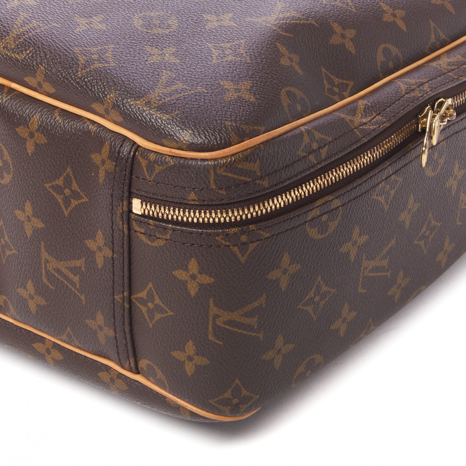 Louis Vuitton Monogram Excursion Shoe Bag 5 of 9