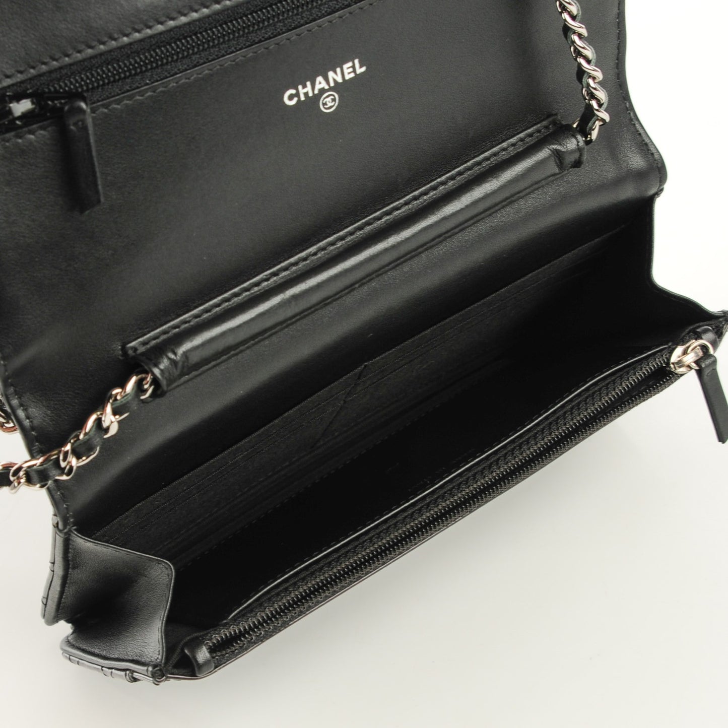 Patent Quilted Brilliant Wallet On Chain WOC Black
