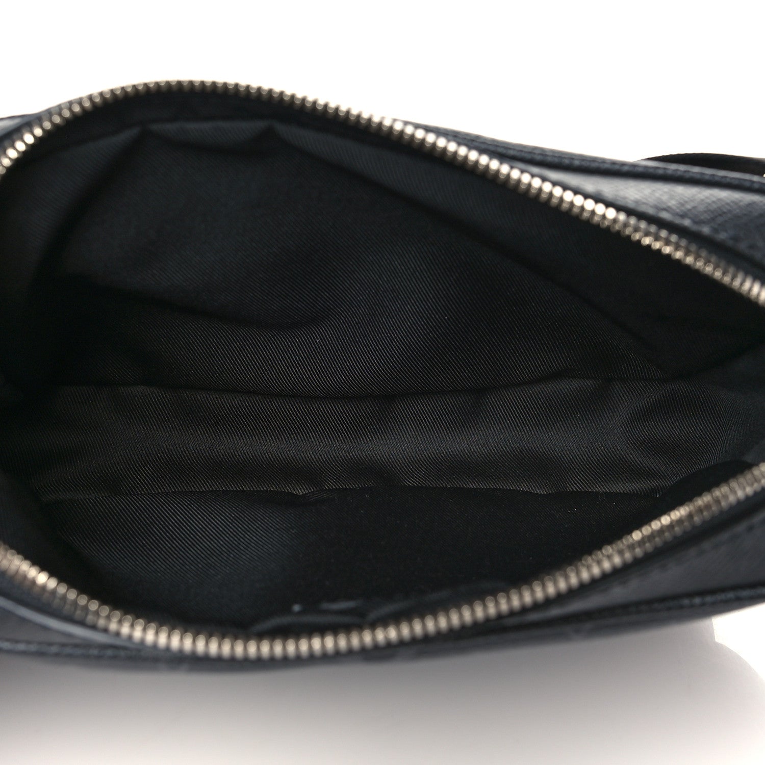 Louis Vuitton Taiga Monogram Outdoor Bumbag Black 5 of 9