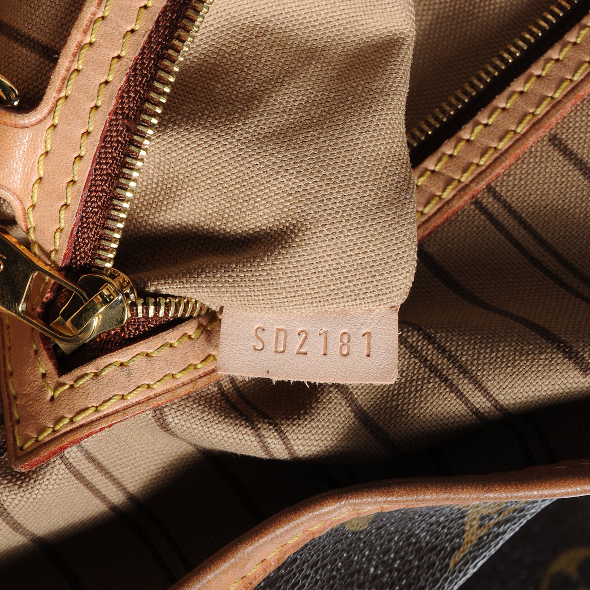Louis Vuitton Monogram Delightful GM 8 of 8