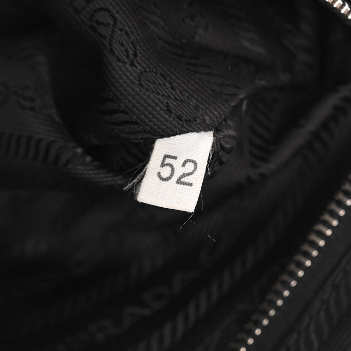 Vitello Daino Bowler Black
