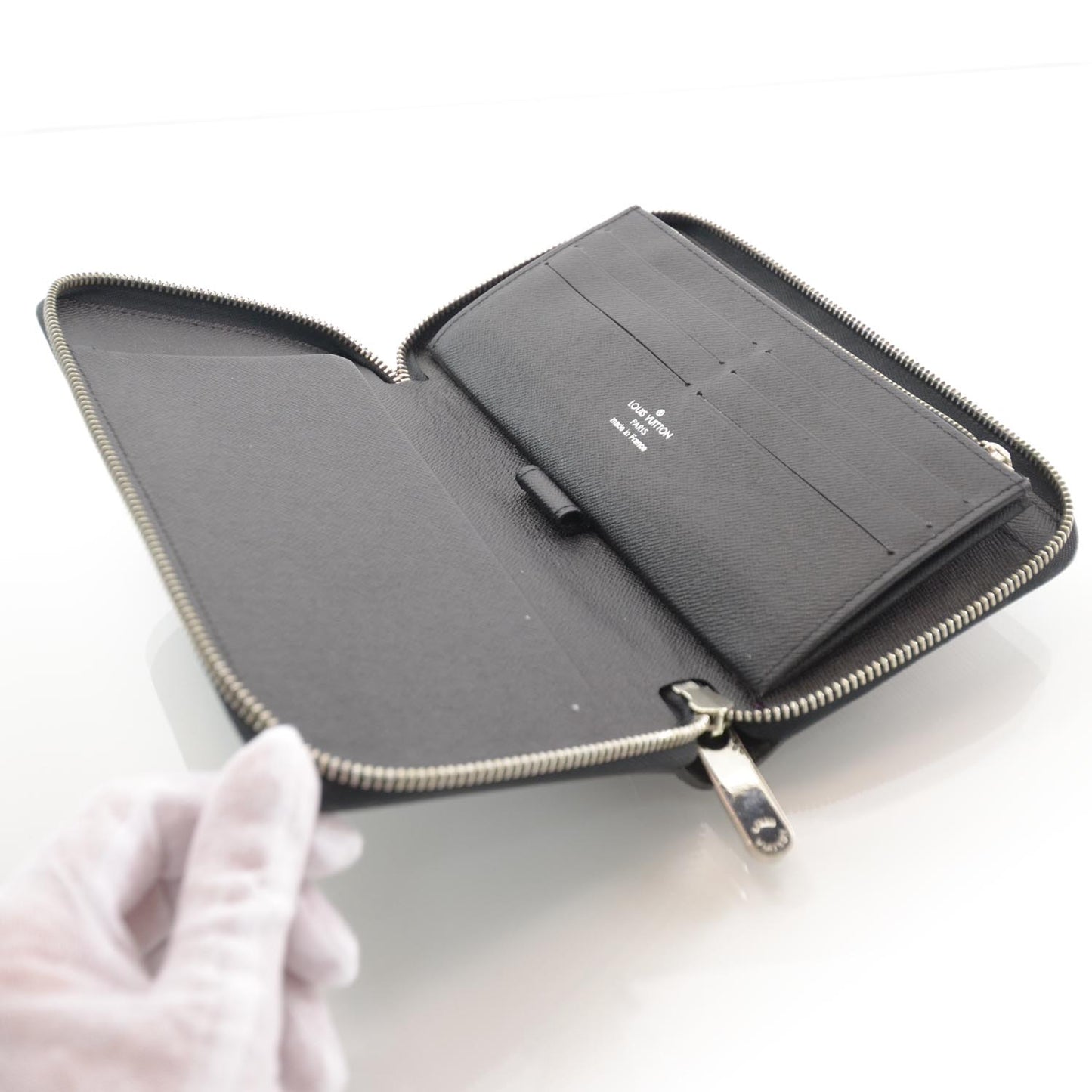 Epi Zippy Organizer Wallet Black