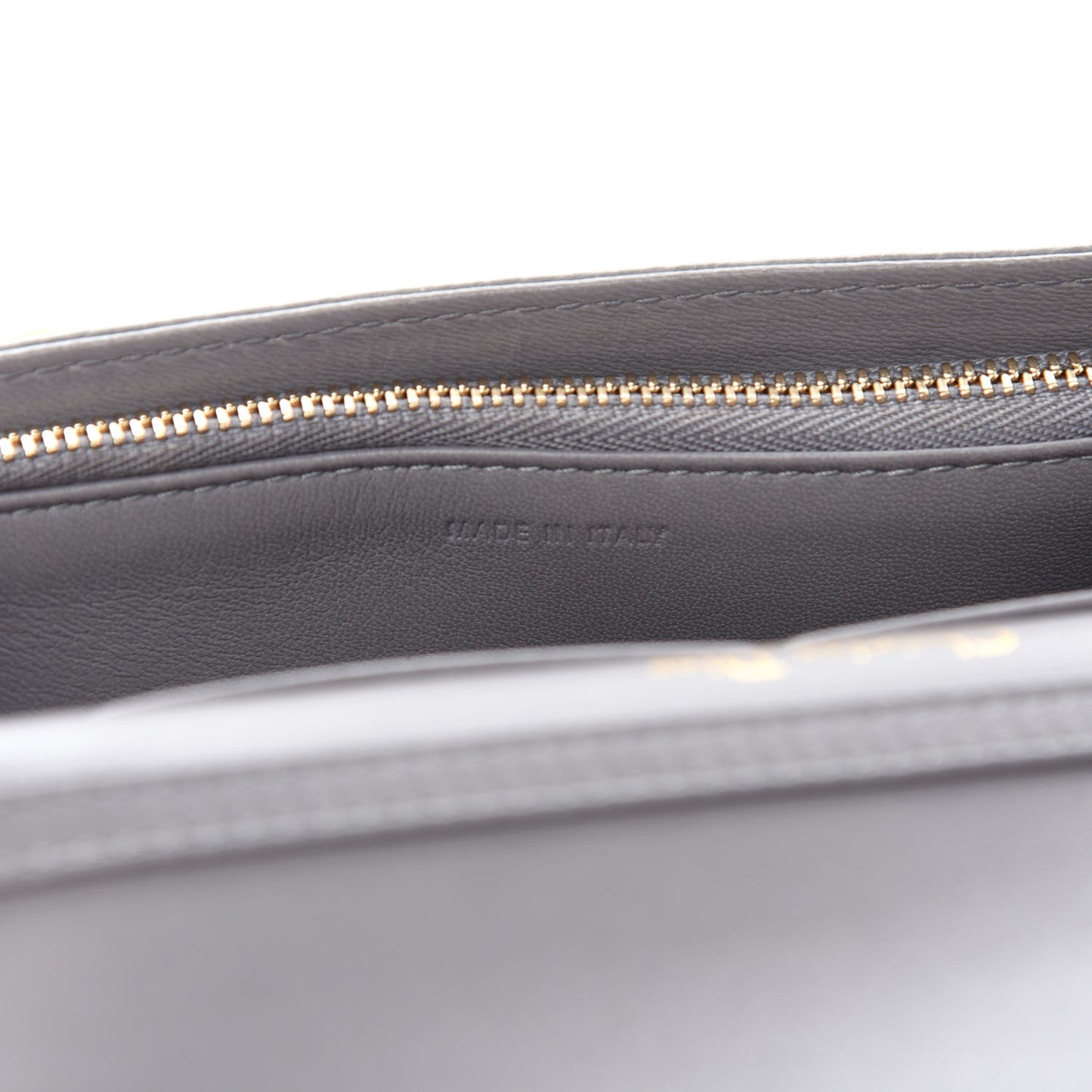 Grained Calfskin Diorama Wallet on Chain Pouch Gris