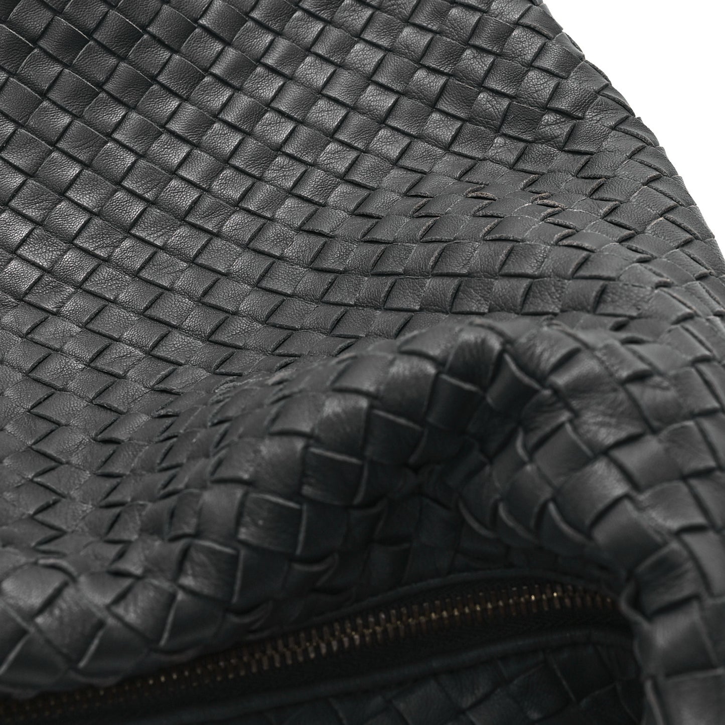 Nappa Intrecciato Pyramid Hobo Ferro Gray