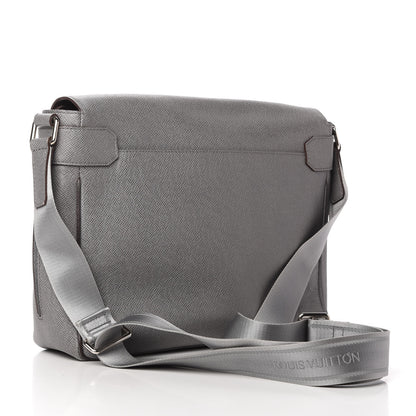 Louis Vuitton Taiga Roman MM Messenger Glacier 3 of 10