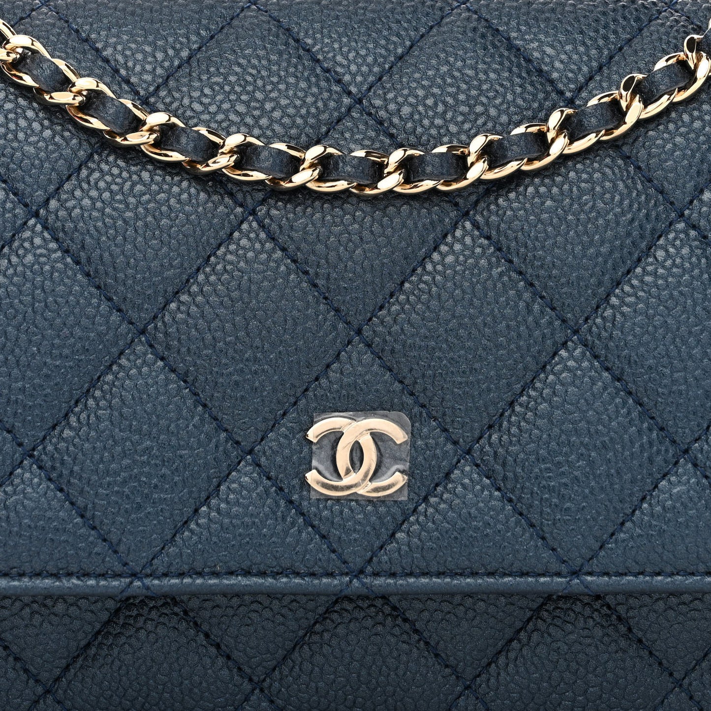 Iridescent Caviar Quilted Wallet On Chain WOC Blue