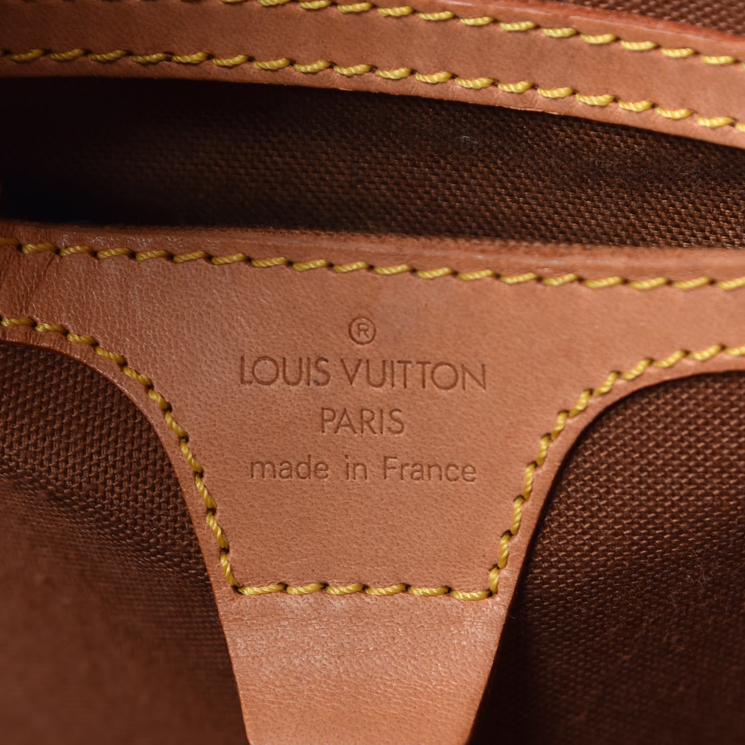Louis Vuitton Monogram Ellipse MM 6 of 18
