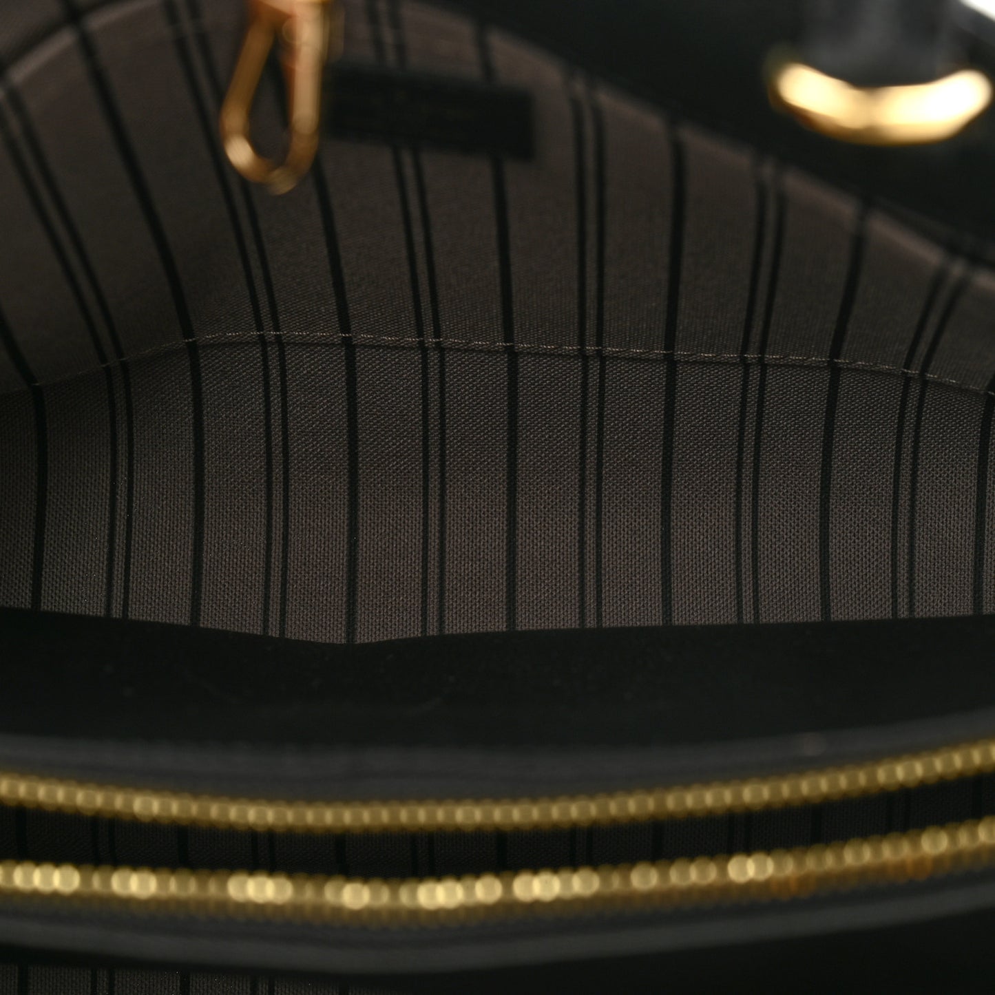 Empreinte Montaigne MM Black