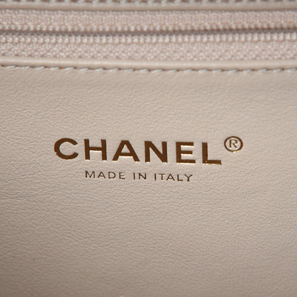 Chanel Caviar Quilted Medium CC Filigree Vanity Case White 6 of 8