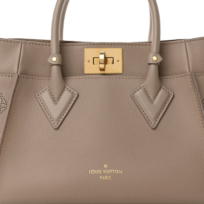 Louis Vuitton Mahina On My Side PM Galet 7 of 10