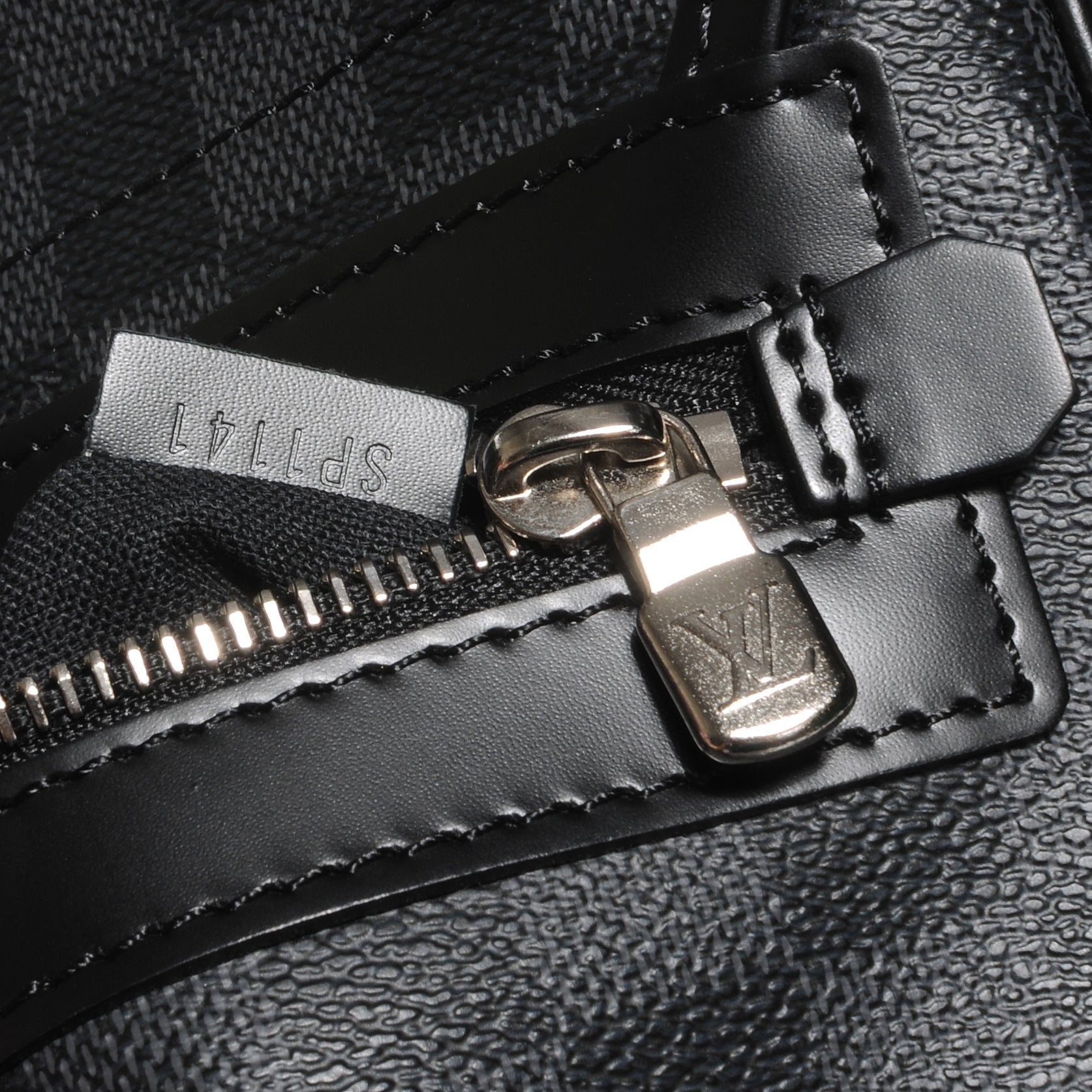 Louis Vuitton Damier Graphite Daniel GM 5 of 6