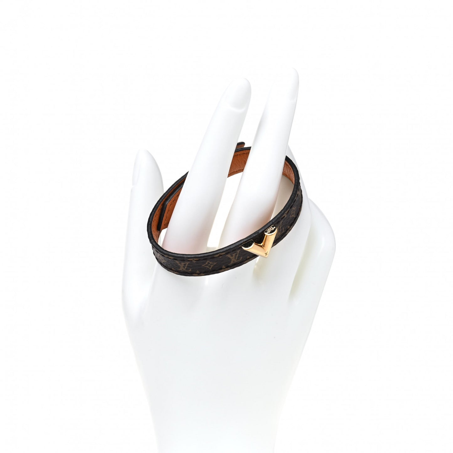 Monogram Essential V Bracelet 17