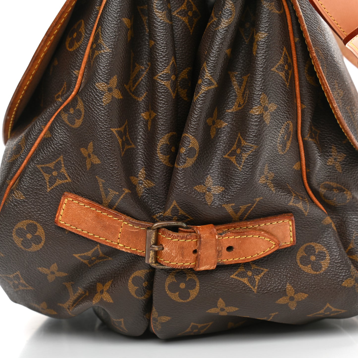 Monogram Saumur 35