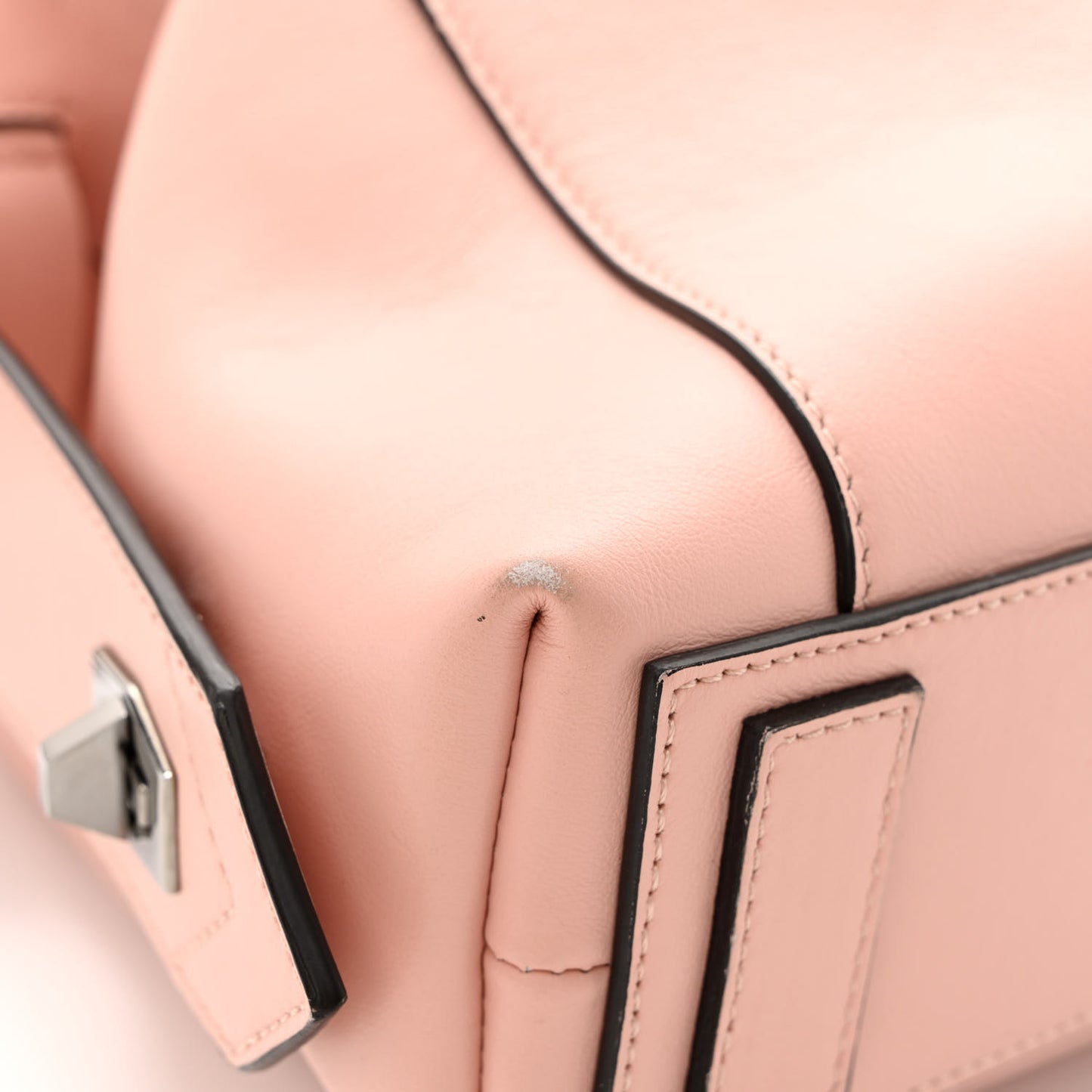 Calfskin Small Soft Antigona Candy Pink