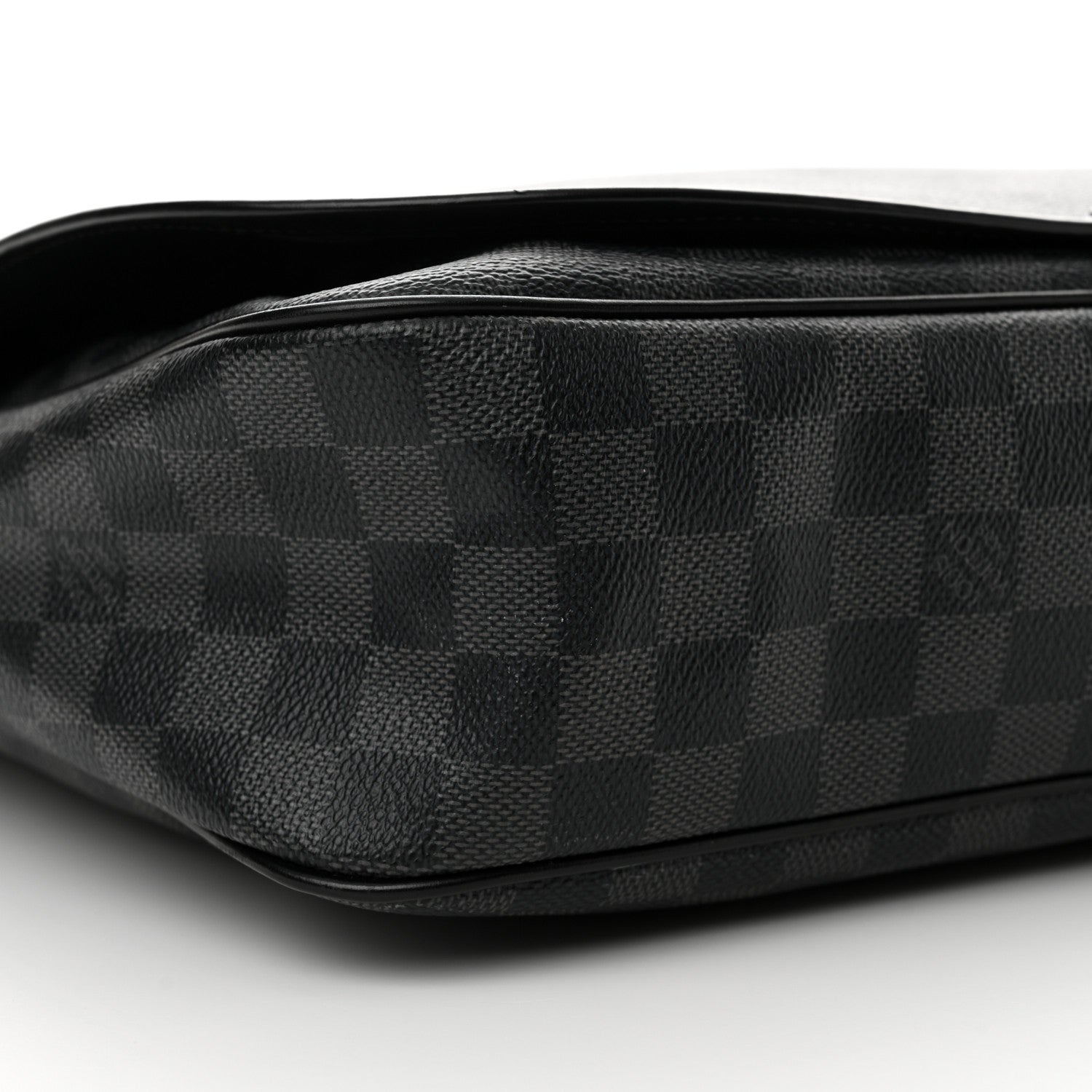 Louis Vuitton Damier Graphite Daniel GM 8 of 14