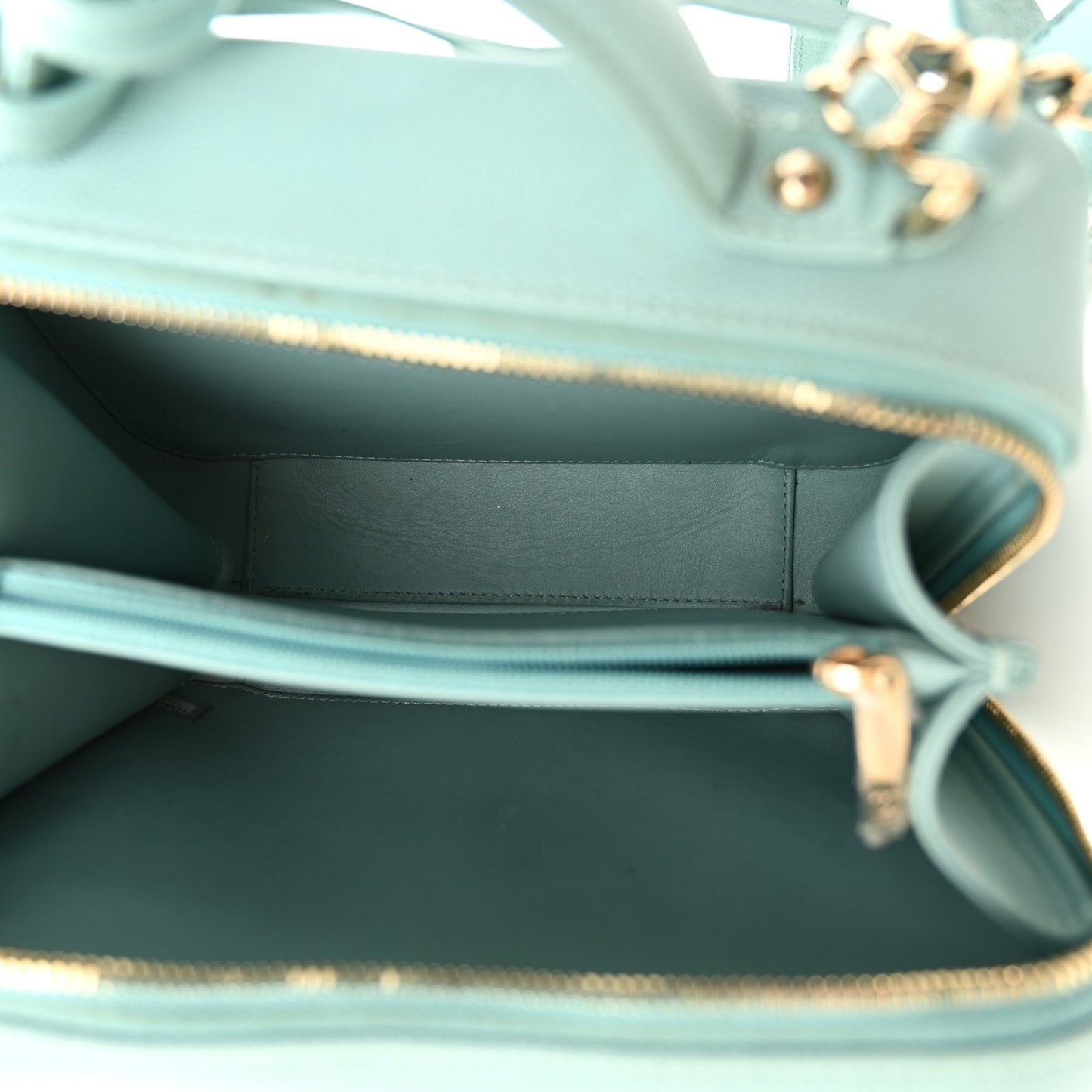 Caviar Quilted Medium CC Filigree Vanity Case Light Blue