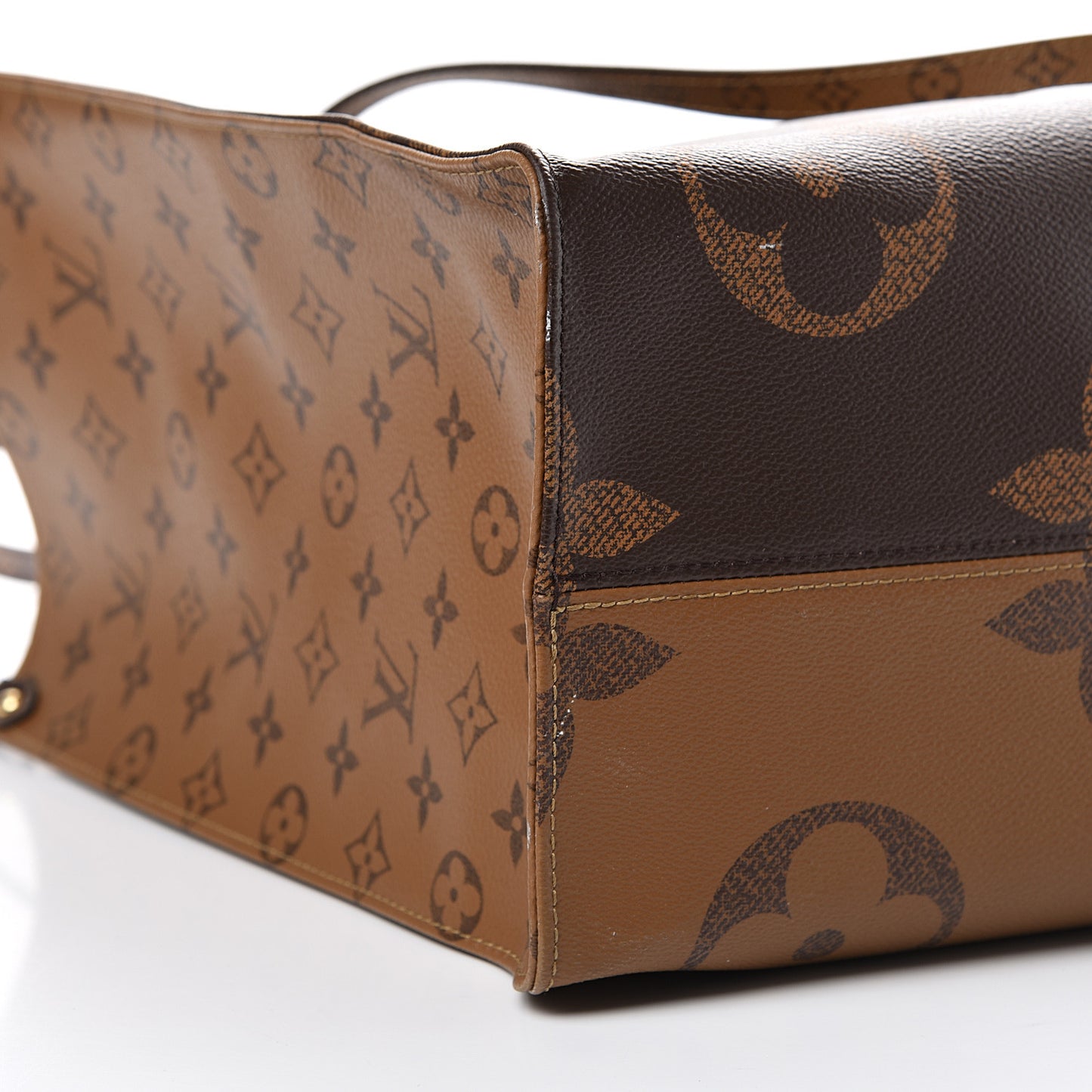 Reverse Monogram Giant Onthego GM